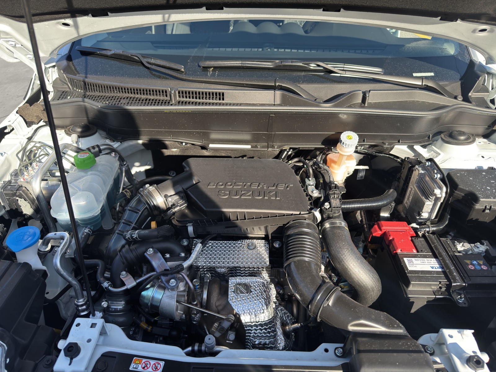 SUZUKI Vitara 1.4 Boosterjet Compact + 4x4 Hybrid Automatic-image-12