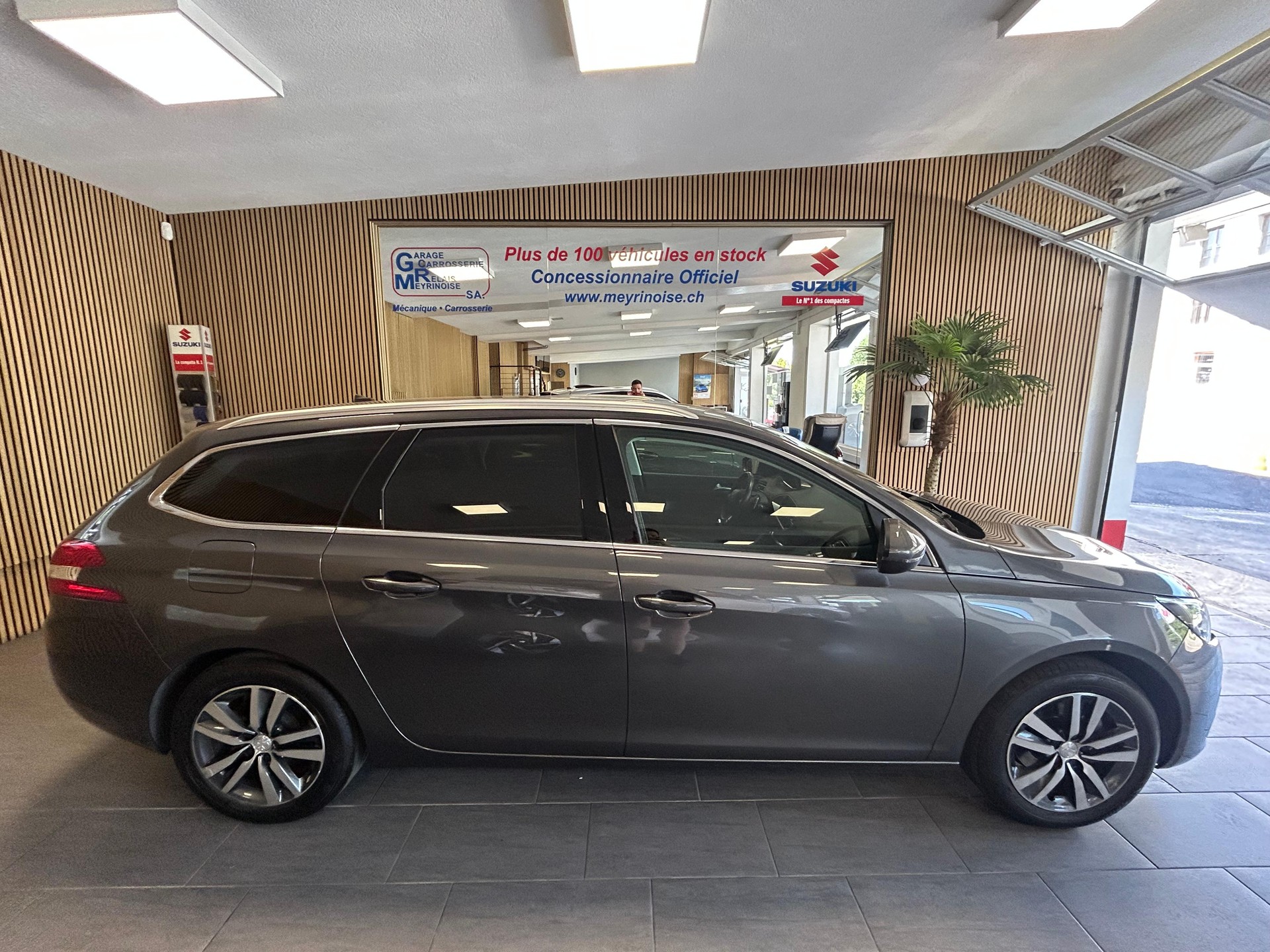 PEUGEOT 308 SW 1.5 BlueHDi Allure-image-0