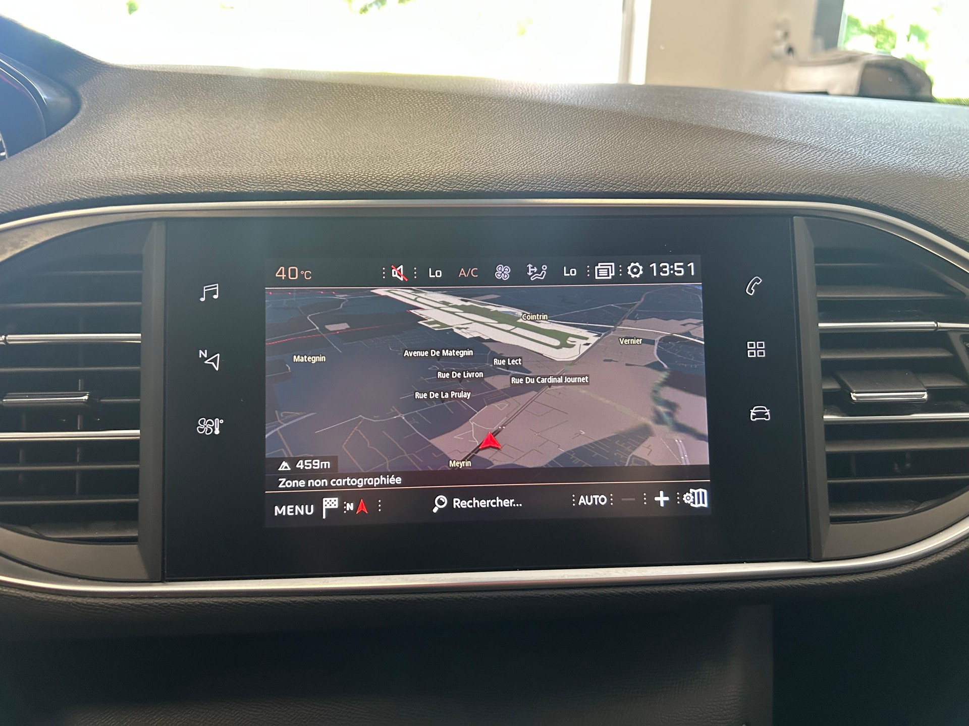 PEUGEOT 308 SW 1.5 BlueHDi Allure-image-10