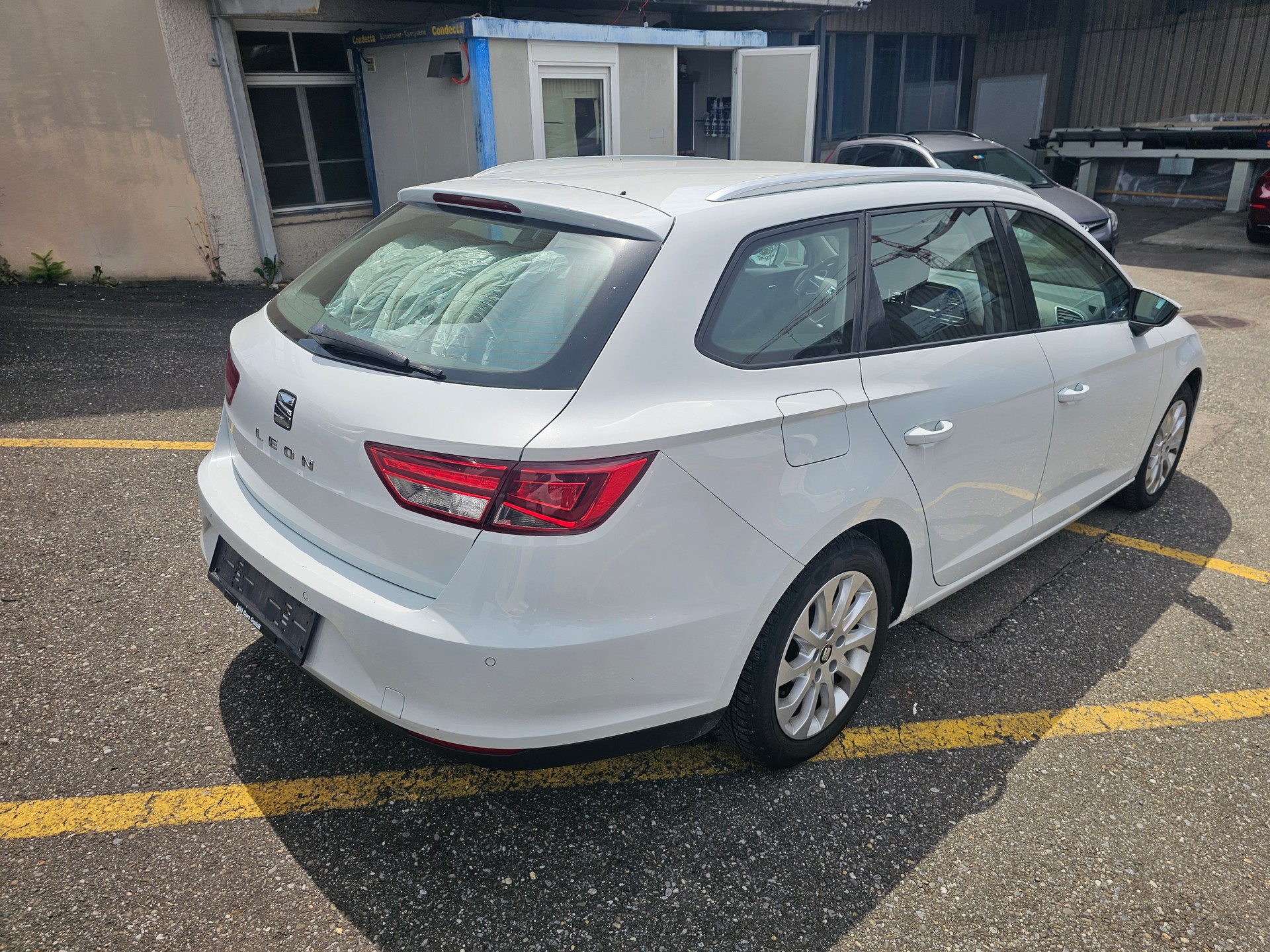 SEAT Leon ST 2.0 TDI FR 4Drive-image-2