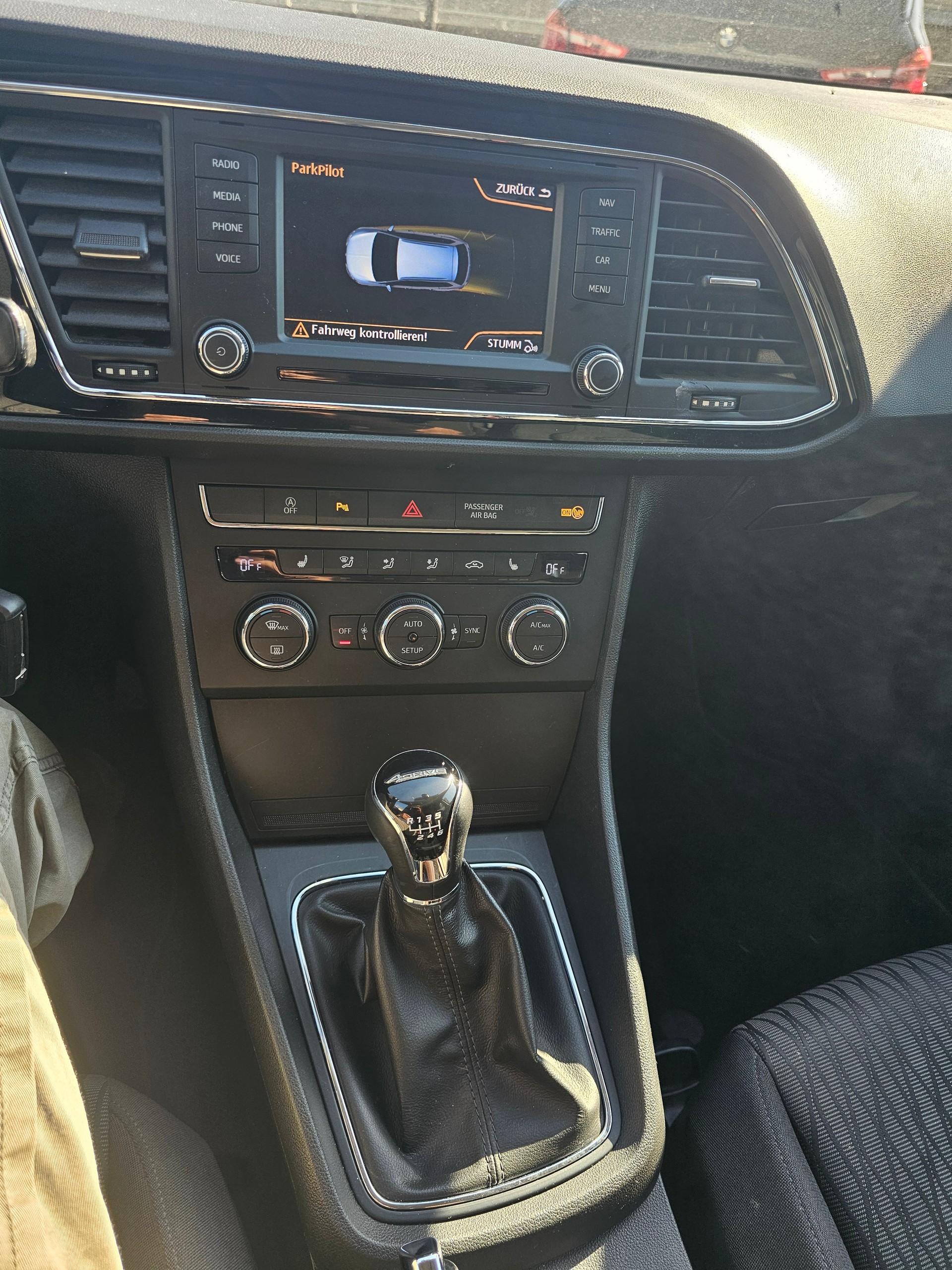 SEAT Leon ST 2.0 TDI FR 4Drive-image-10