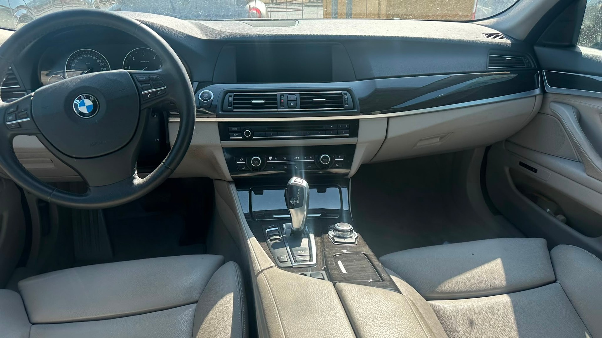 BMW 530d Touring Steptronic-image-11