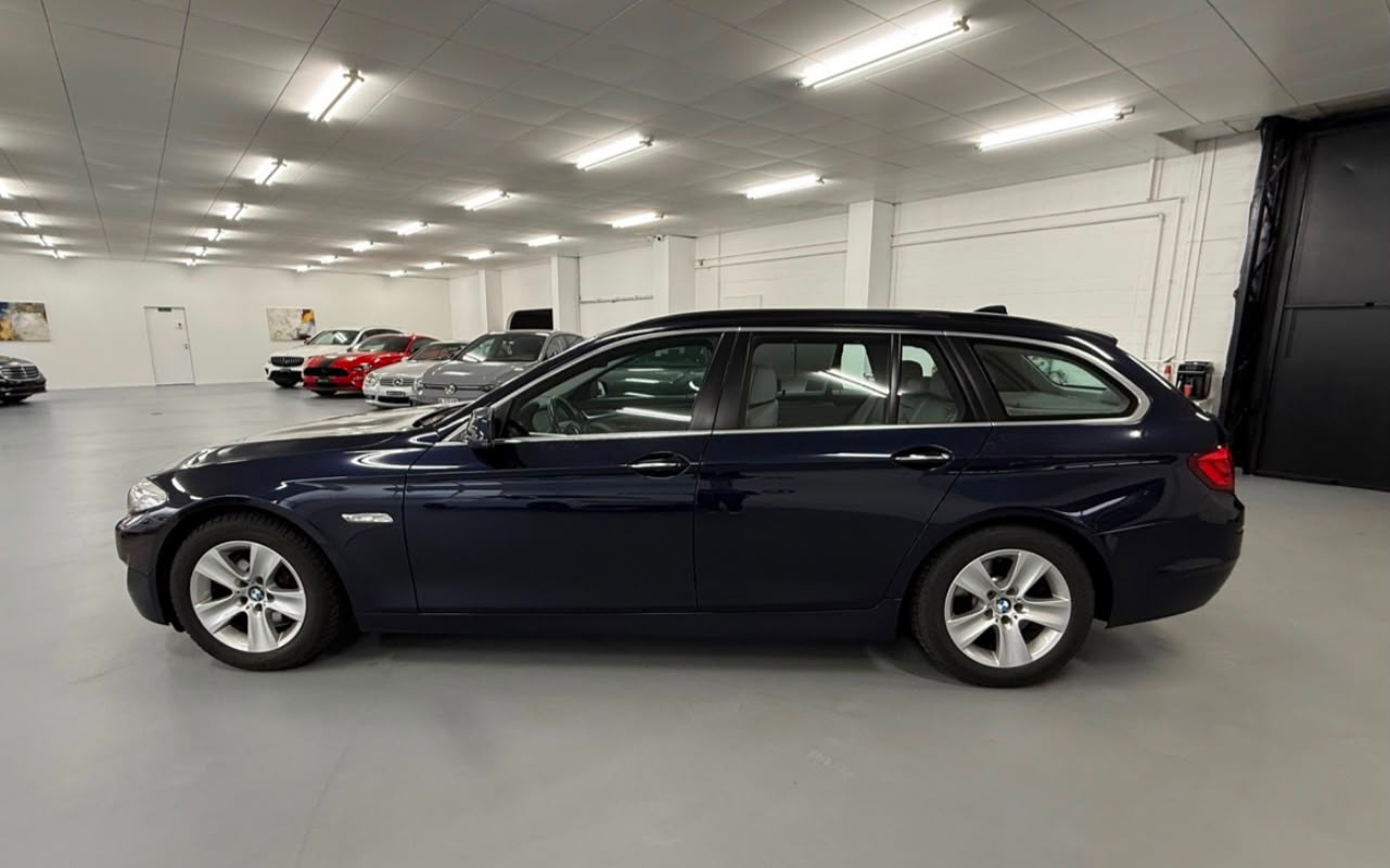 BMW 530d Touring Steptronic-image-1