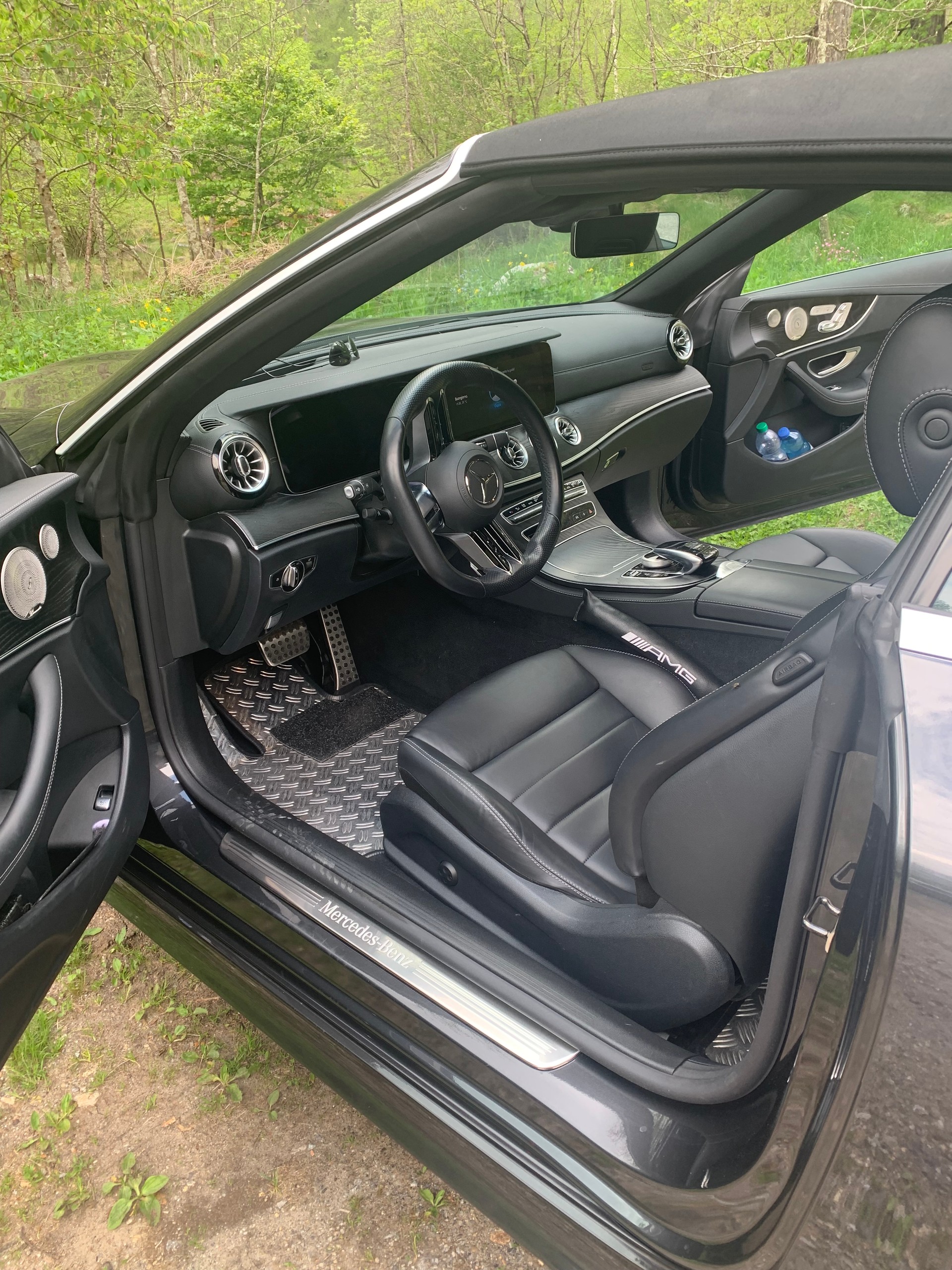 MERCEDES-BENZ E 200 AMG Line-image-3