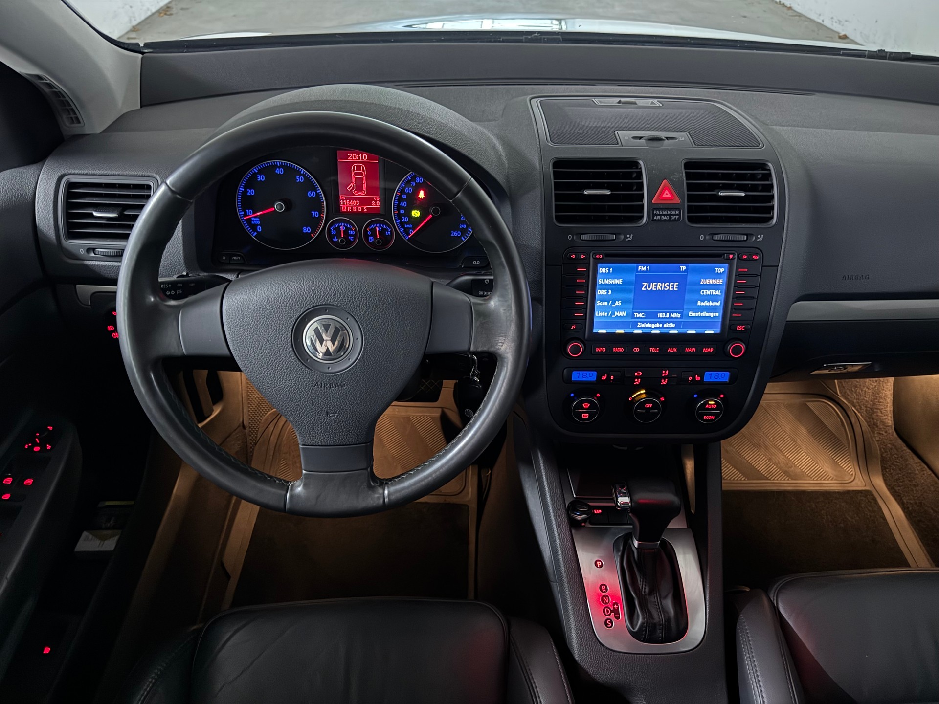 VW Golf 2.0 FSI Sportline Tiptronic 2-Hand-image-10