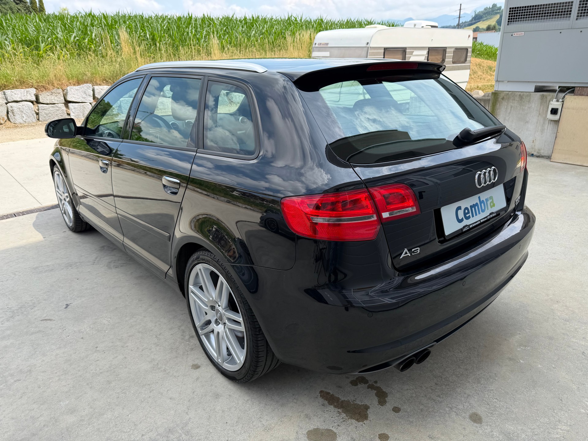 AUDI A3 Sportback 1.8 TFSI Ambiente quattro-image-2