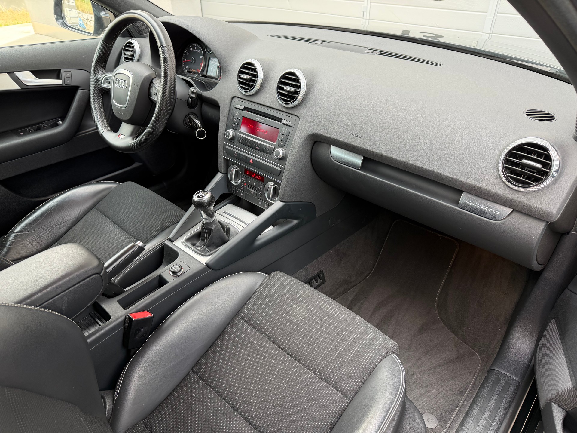 AUDI A3 Sportback 1.8 TFSI Ambiente quattro-image-13