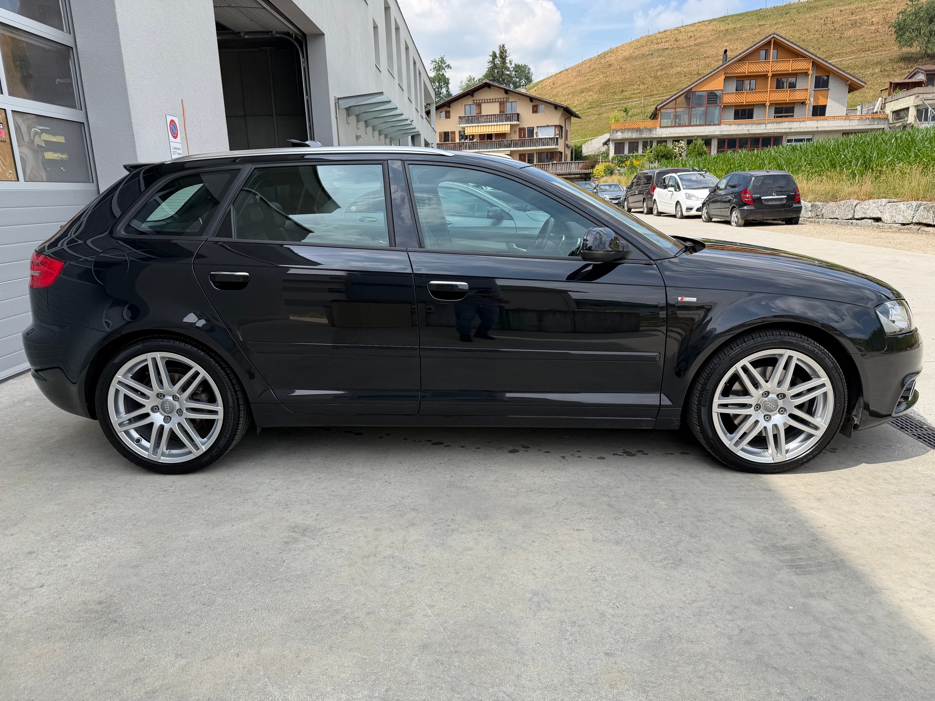 AUDI A3 Sportback 1.8 TFSI Ambiente quattro-image-5