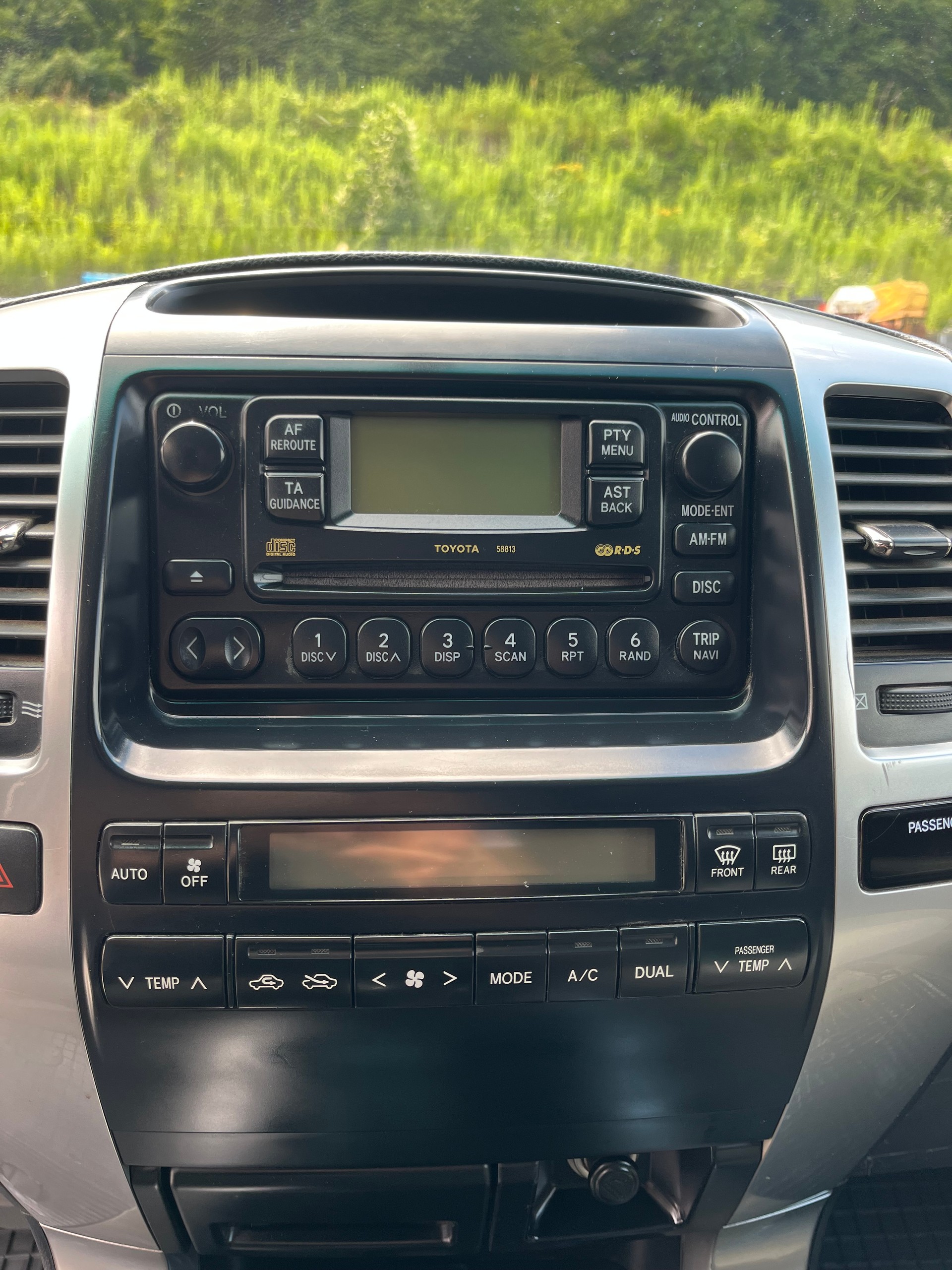 TOYOTA Land Cruiser 3.0 TD Linea Sol Executive-image-14