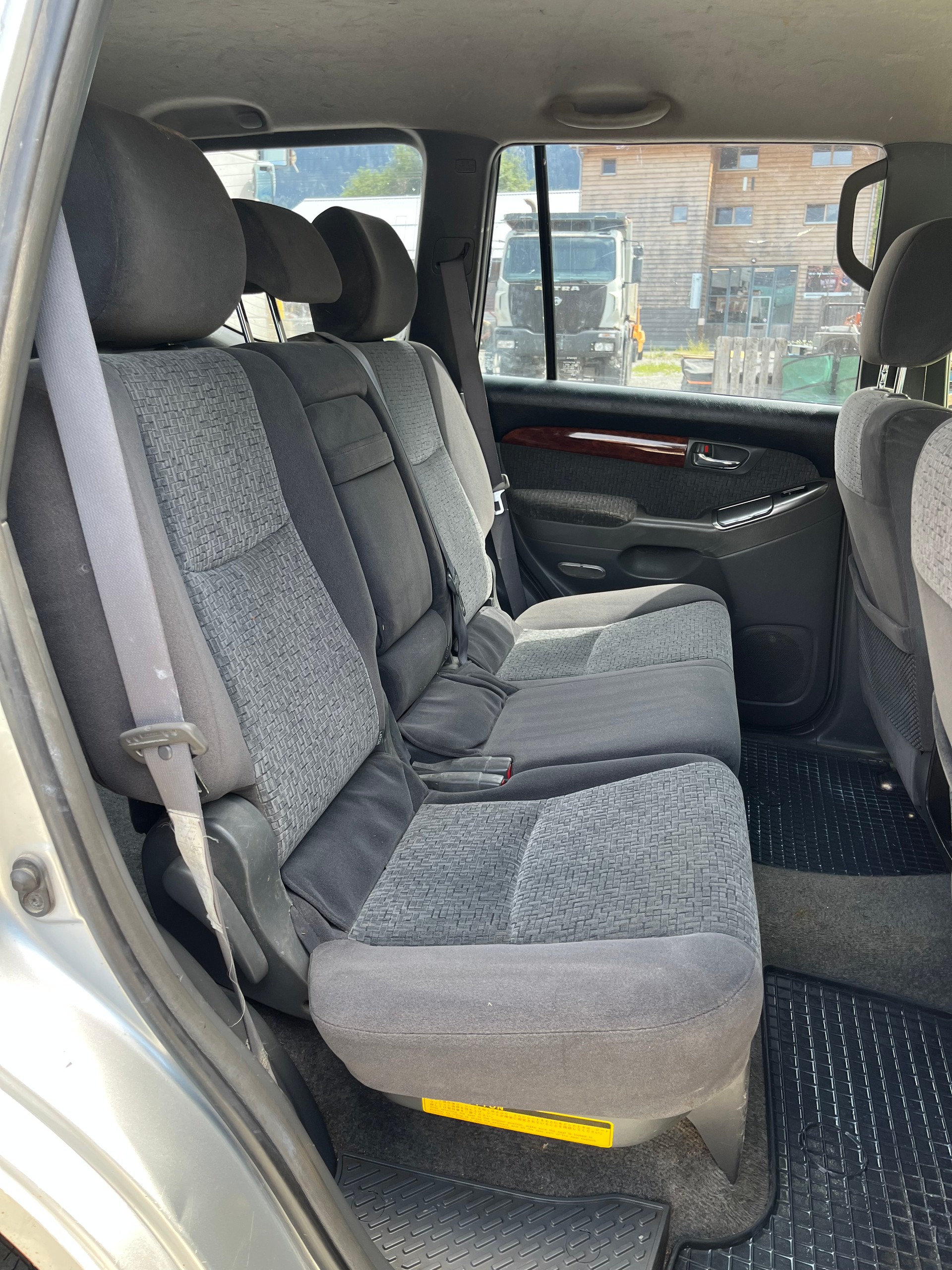TOYOTA Land Cruiser 3.0 TD Linea Sol Executive-image-13