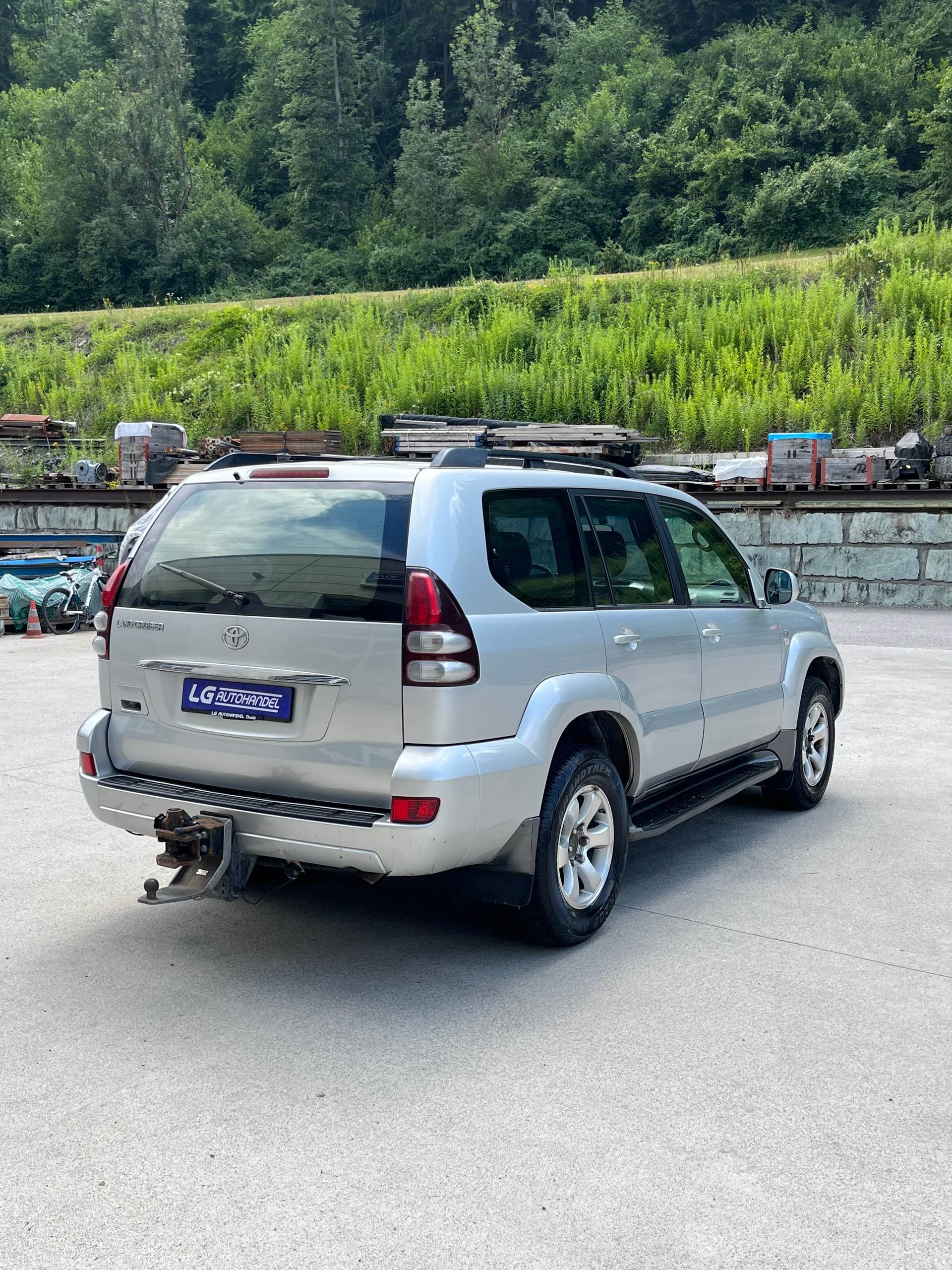 TOYOTA Land Cruiser 3.0 TD Linea Sol Executive-image-4