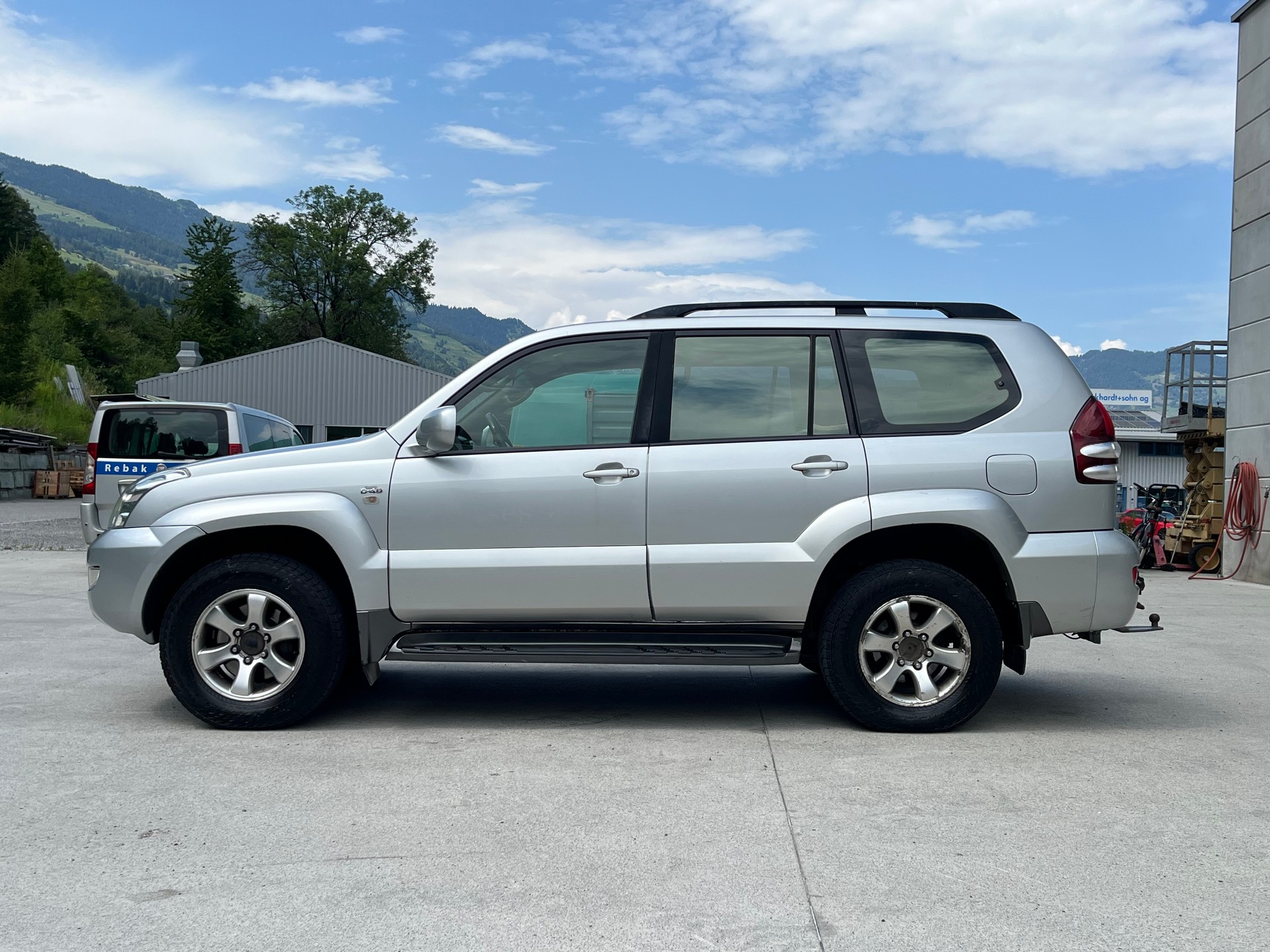 TOYOTA Land Cruiser 3.0 TD Linea Sol Executive-image-7