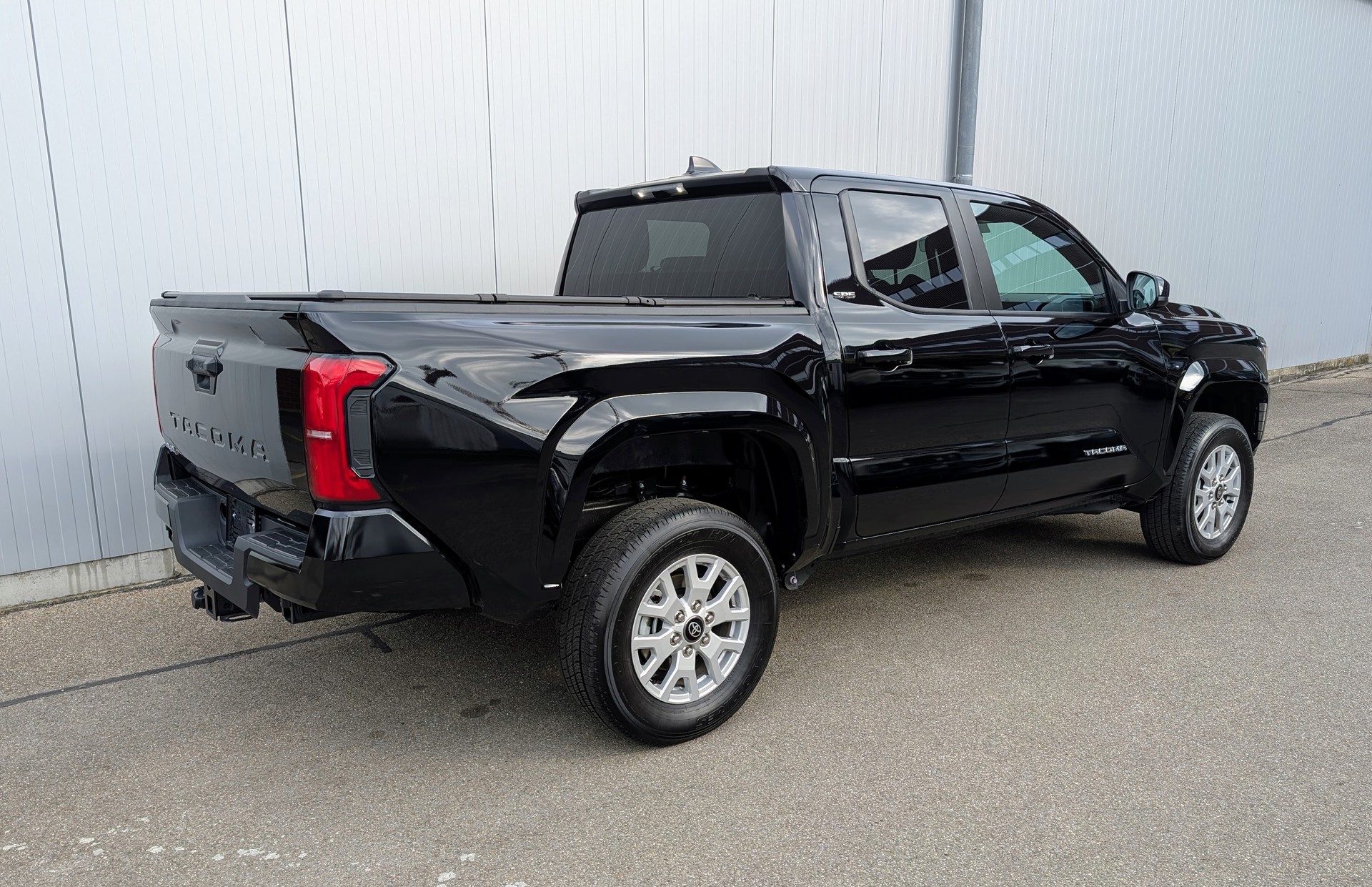 TOYOTA Tacoma Double Cab 4WD-image-12