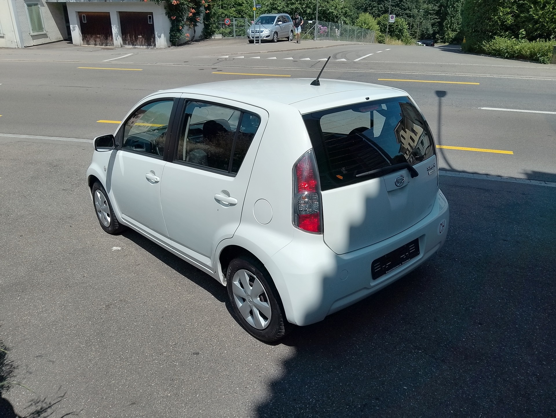DAIHATSU Sirion 1.3 eco-4WD-image-11
