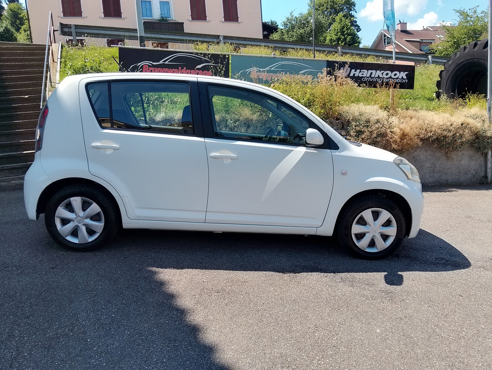 DAIHATSU Sirion 1.3 eco-4WD-image-6