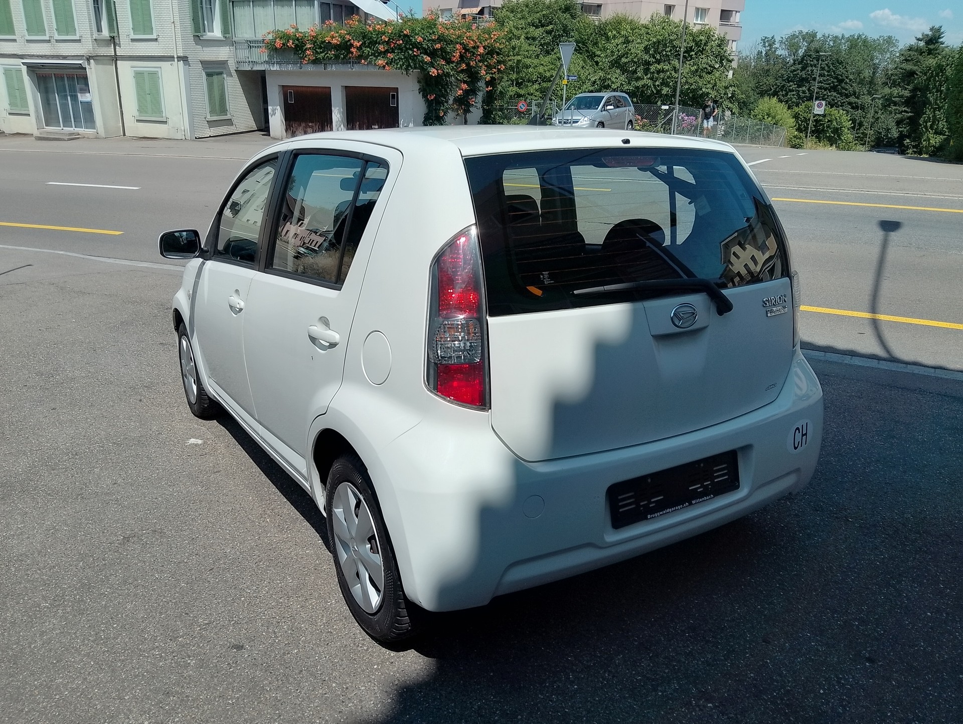 DAIHATSU Sirion 1.3 eco-4WD-image-10