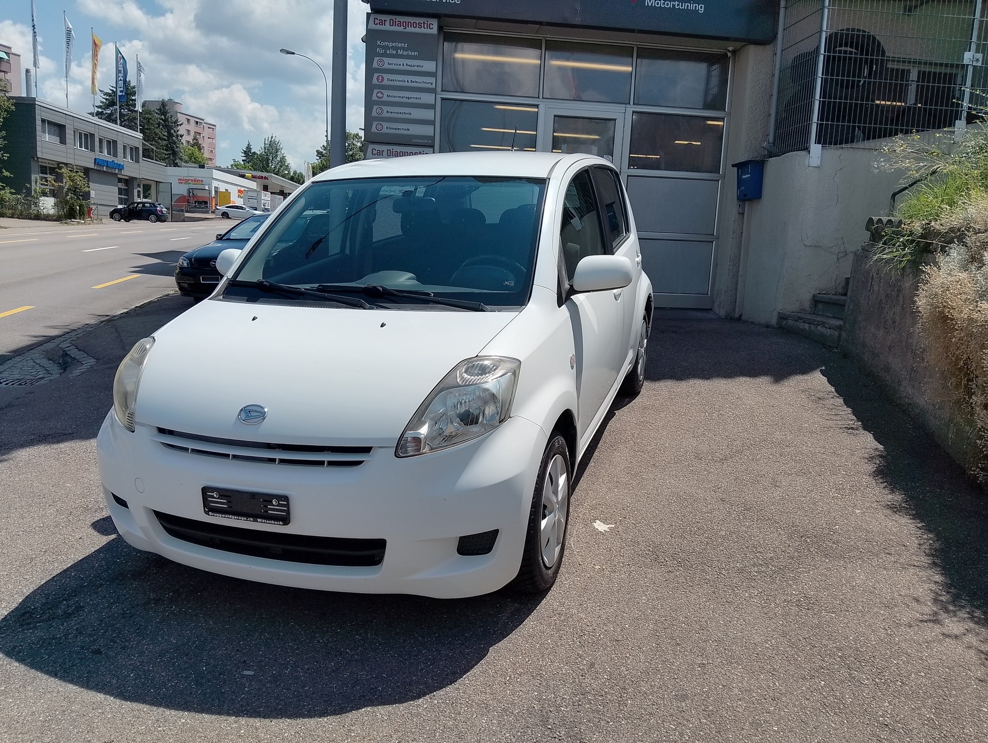 DAIHATSU Sirion 1.3 eco-4WD-image-1