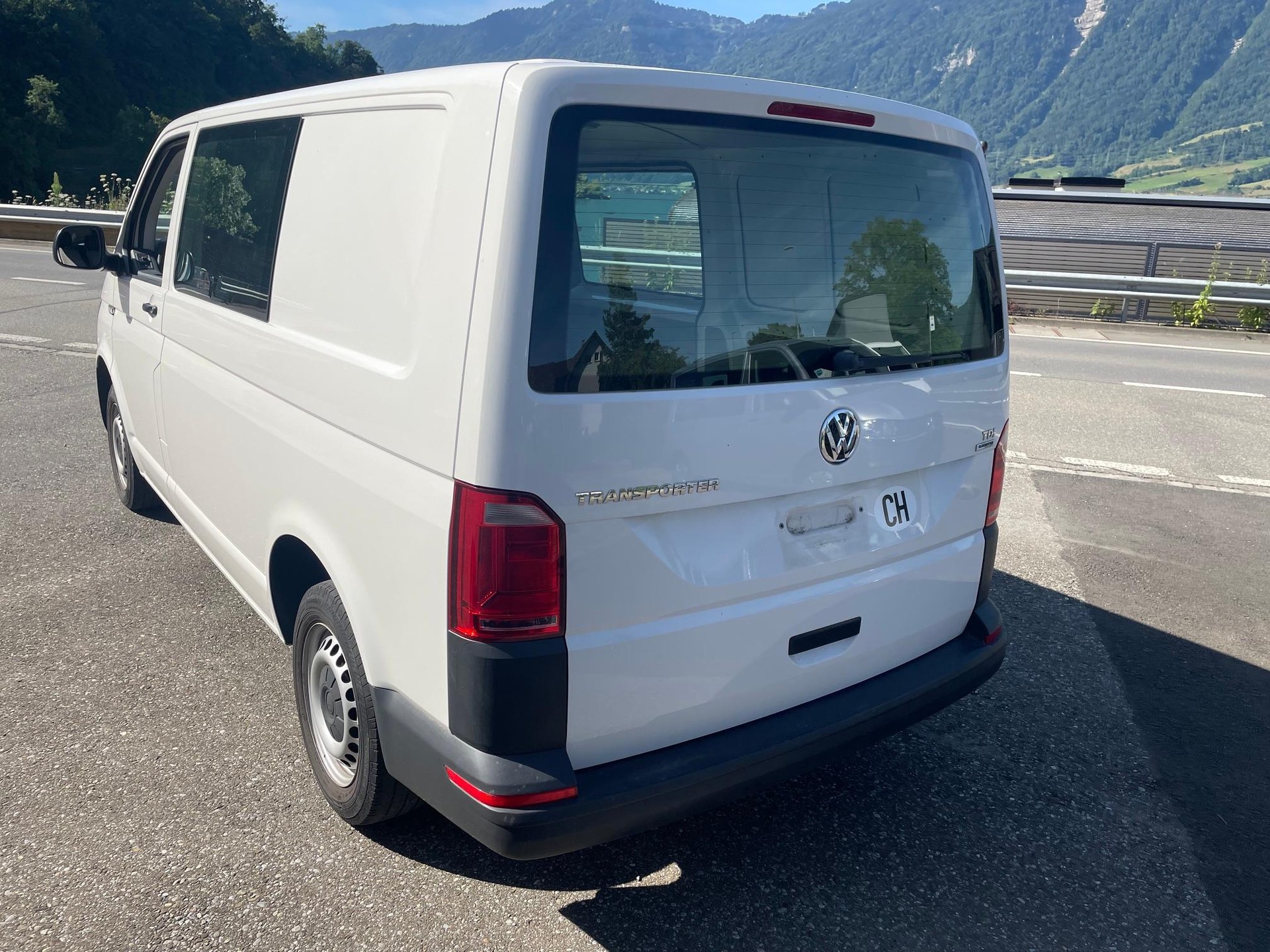 VW T6 Kaw. 3000 2.0 TDI 84-image-3
