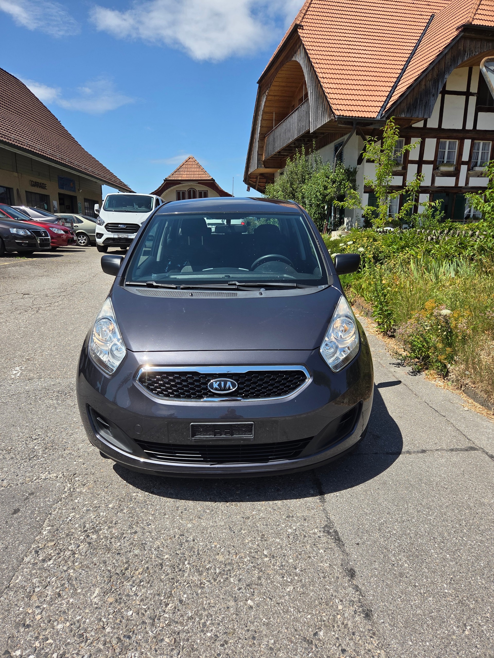KIA VENGA-image-1