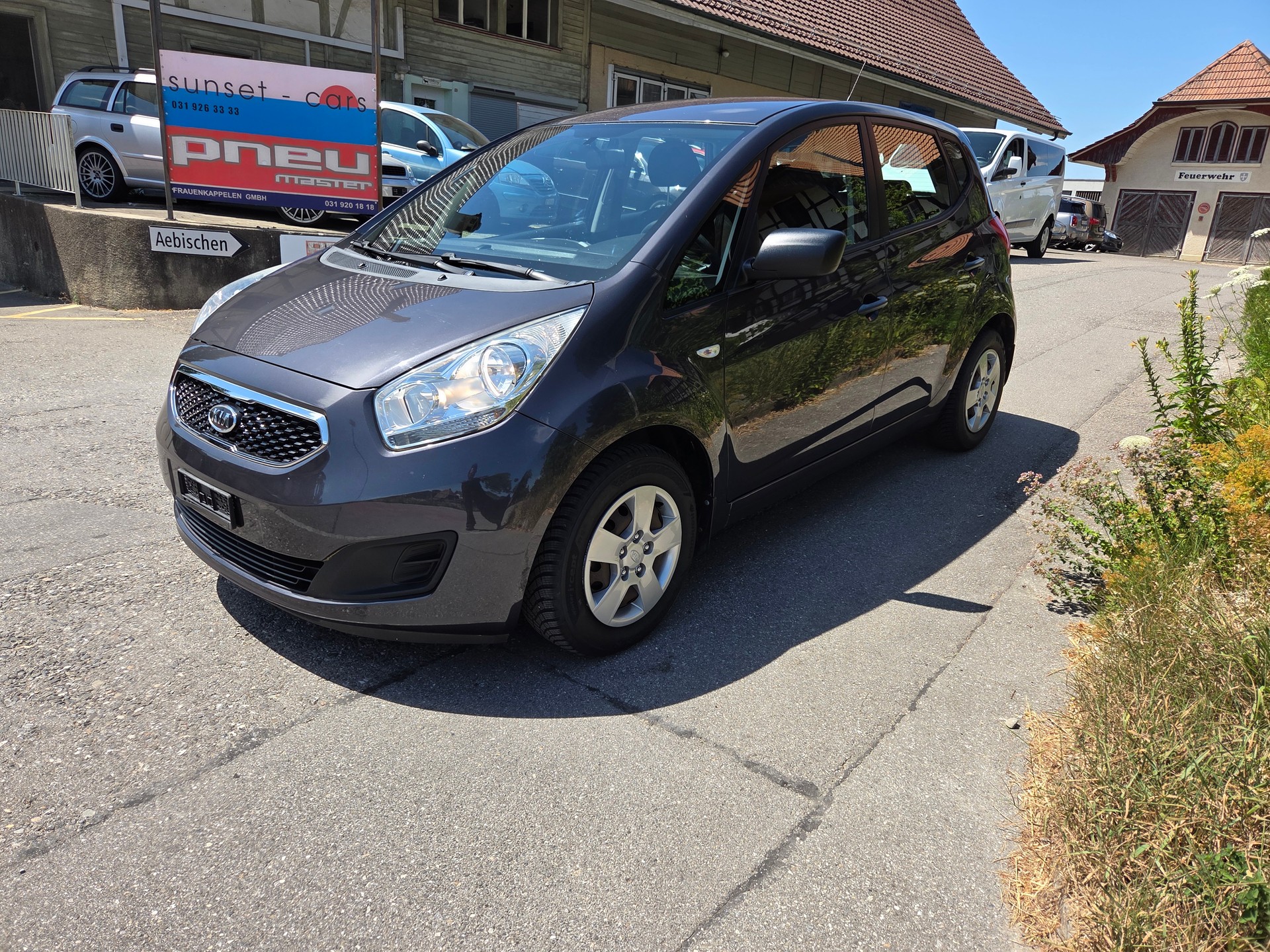 KIA VENGA-image-0