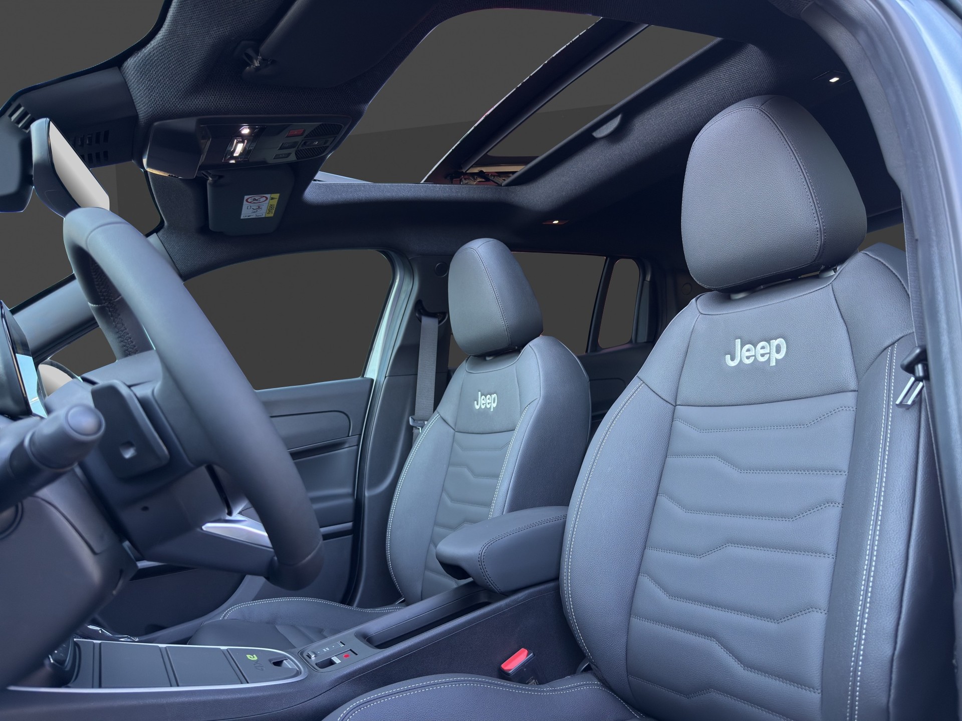 JEEP Avenger 1.2 Turbo MHEV Overland Leather 4xe-image-15
