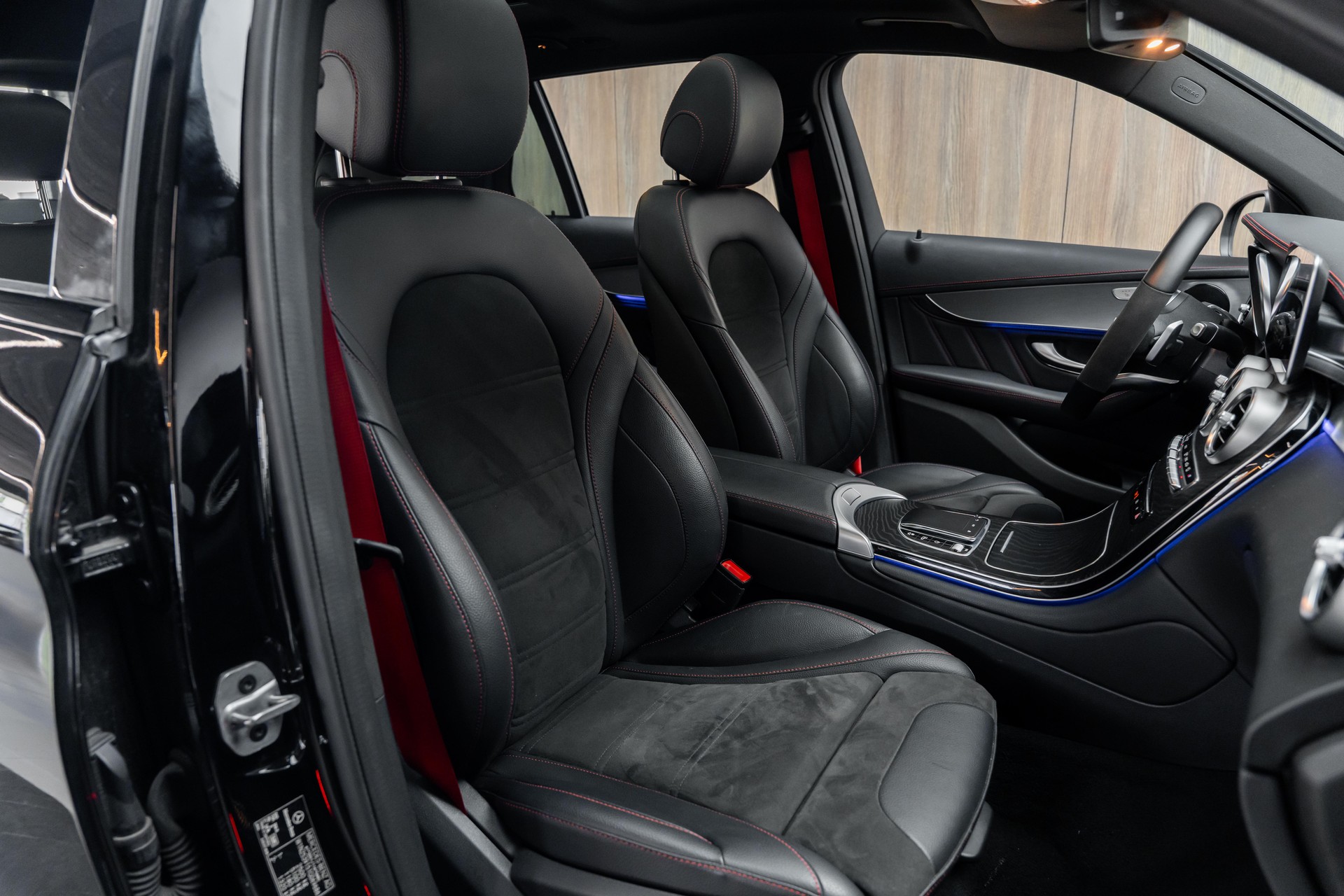 MERCEDES-BENZ GLC 220 d AMG Line 4Matic 9G-Tronic-image-8