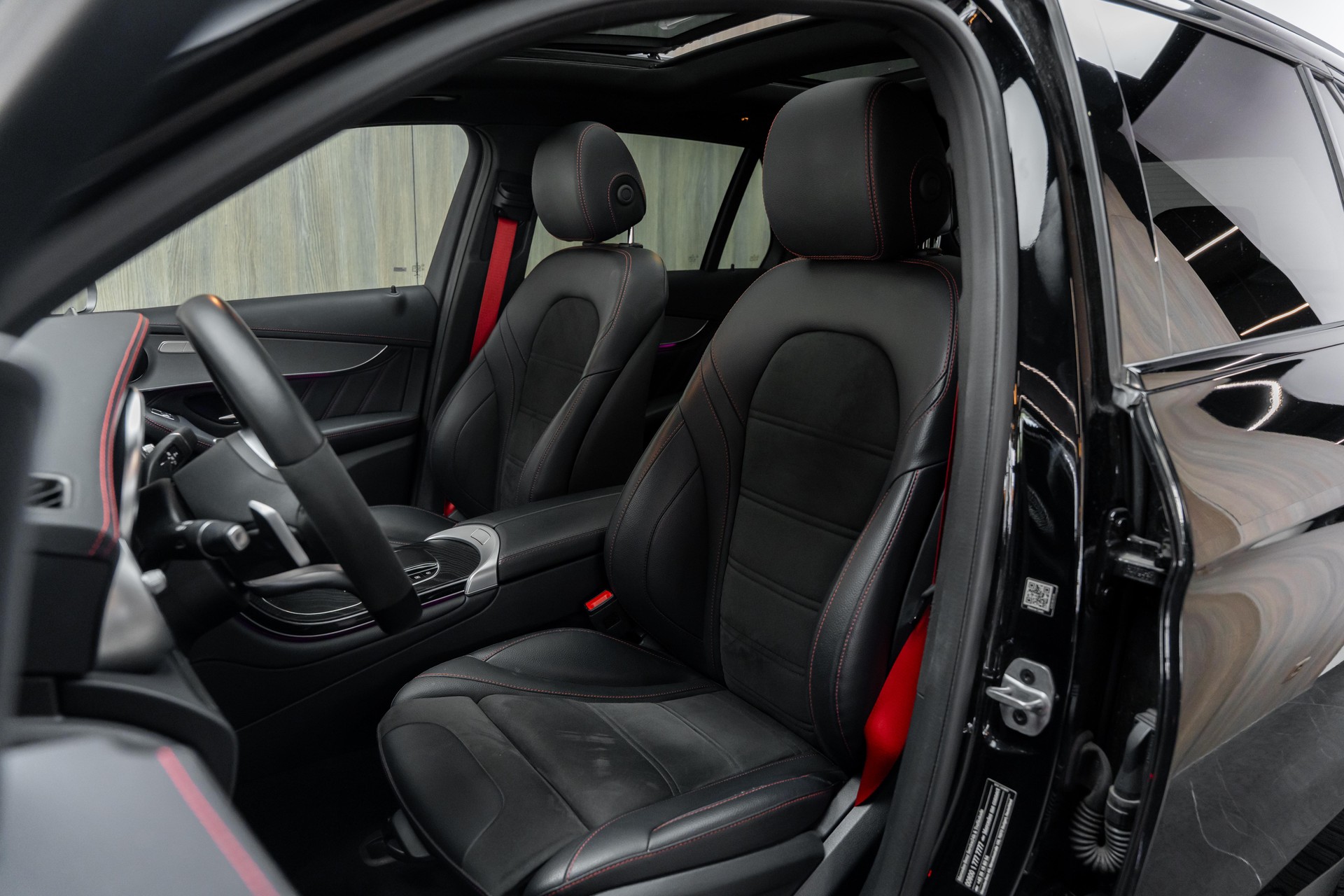 MERCEDES-BENZ GLC 220 d AMG Line 4Matic 9G-Tronic-image-5