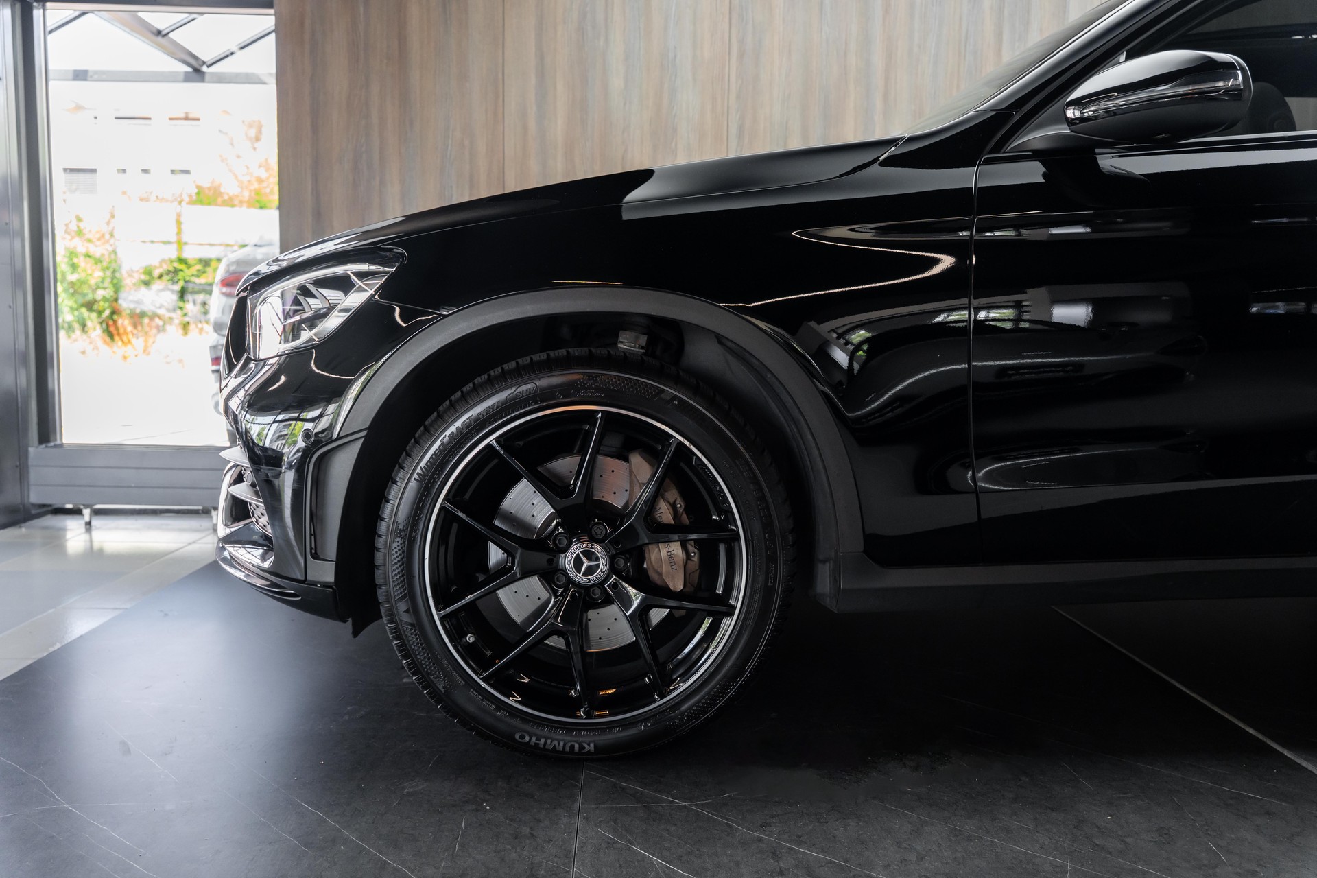 MERCEDES-BENZ GLC 220 d AMG Line 4Matic 9G-Tronic-image-29
