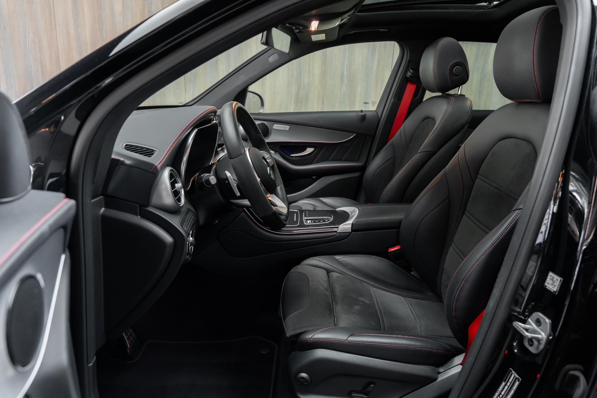 MERCEDES-BENZ GLC 220 d AMG Line 4Matic 9G-Tronic-image-4
