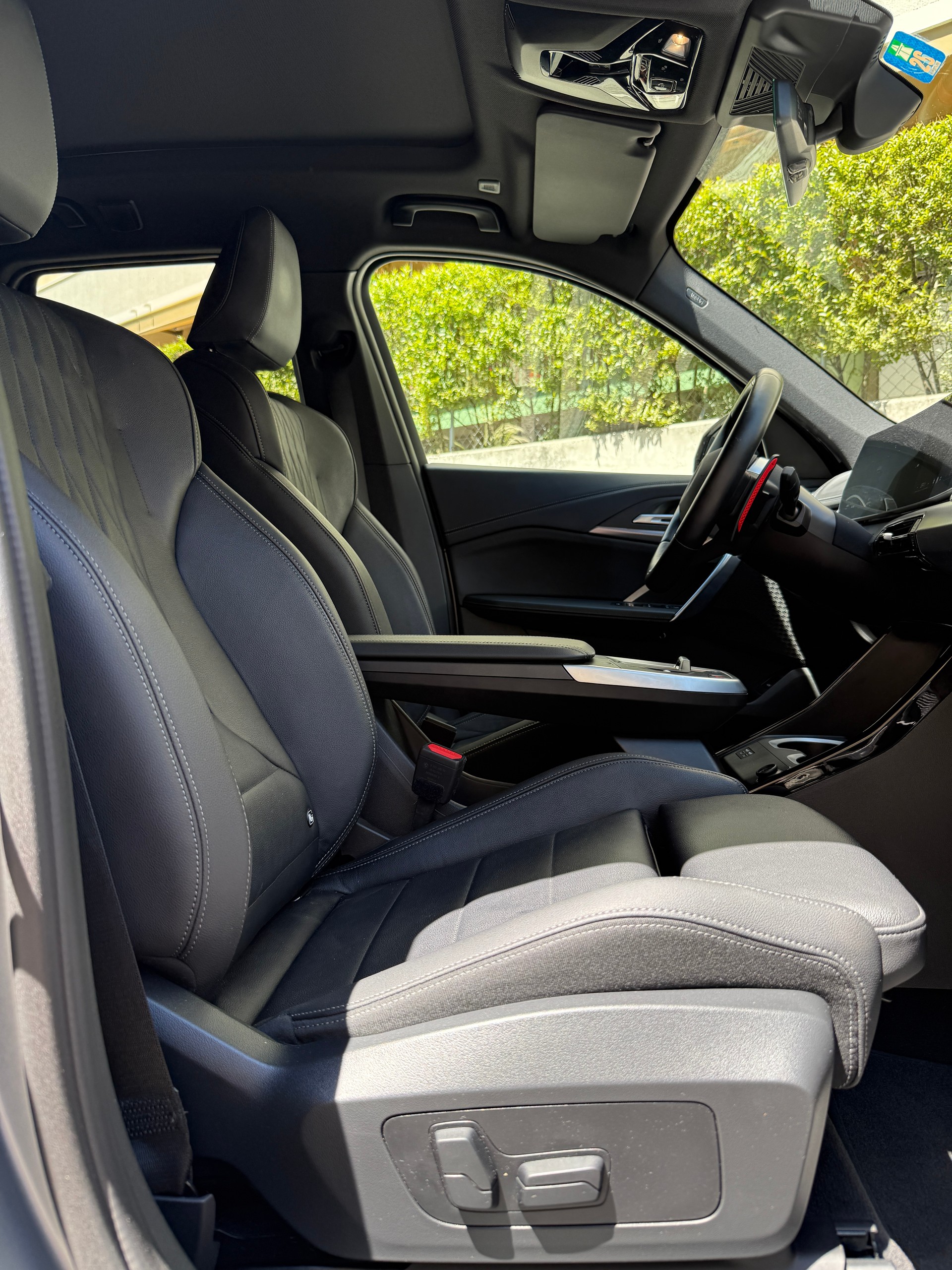 BMW X1 xDrive M35i-image-8