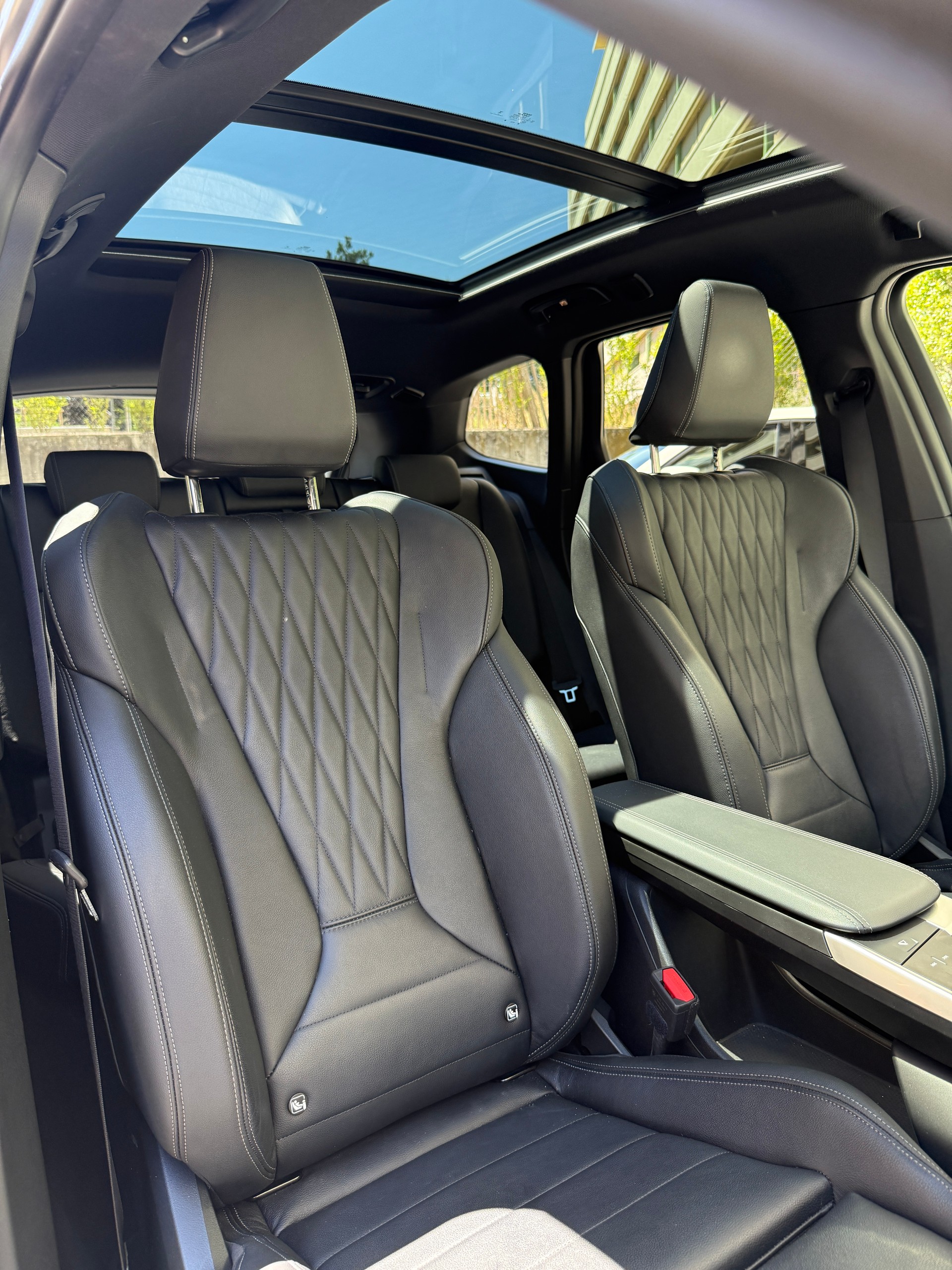 BMW X1 xDrive M35i-image-9