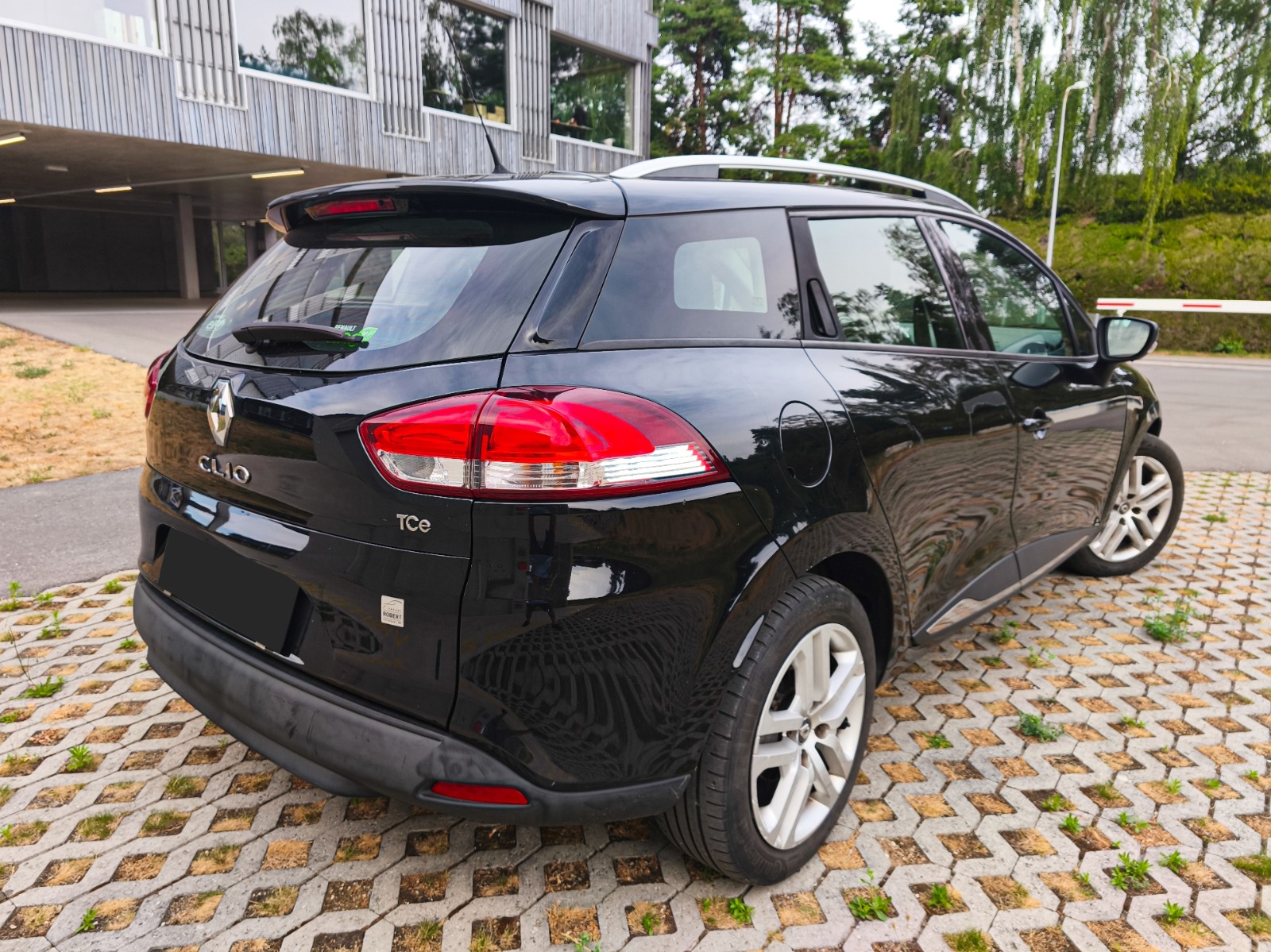 RENAULT Clio Grandtour 0.9 12V Business Line-image-3