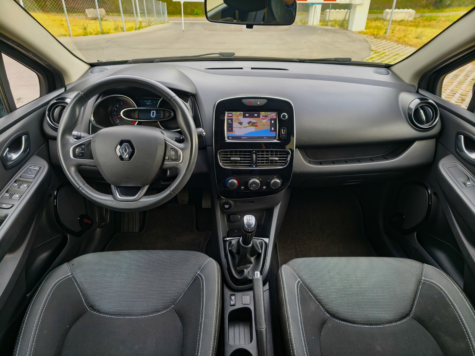 RENAULT Clio Grandtour 0.9 12V Business Line-image-6