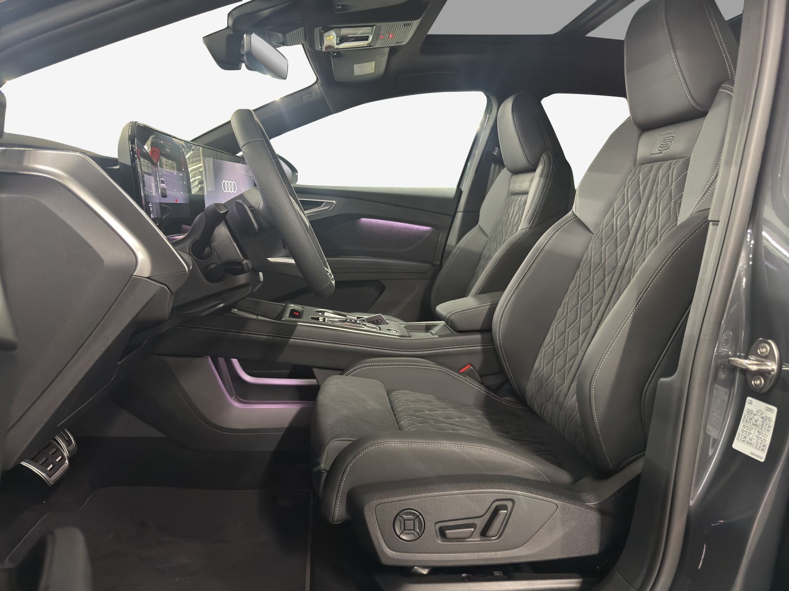 AUDI Q4 e-tron SUV quattro performance-image-7