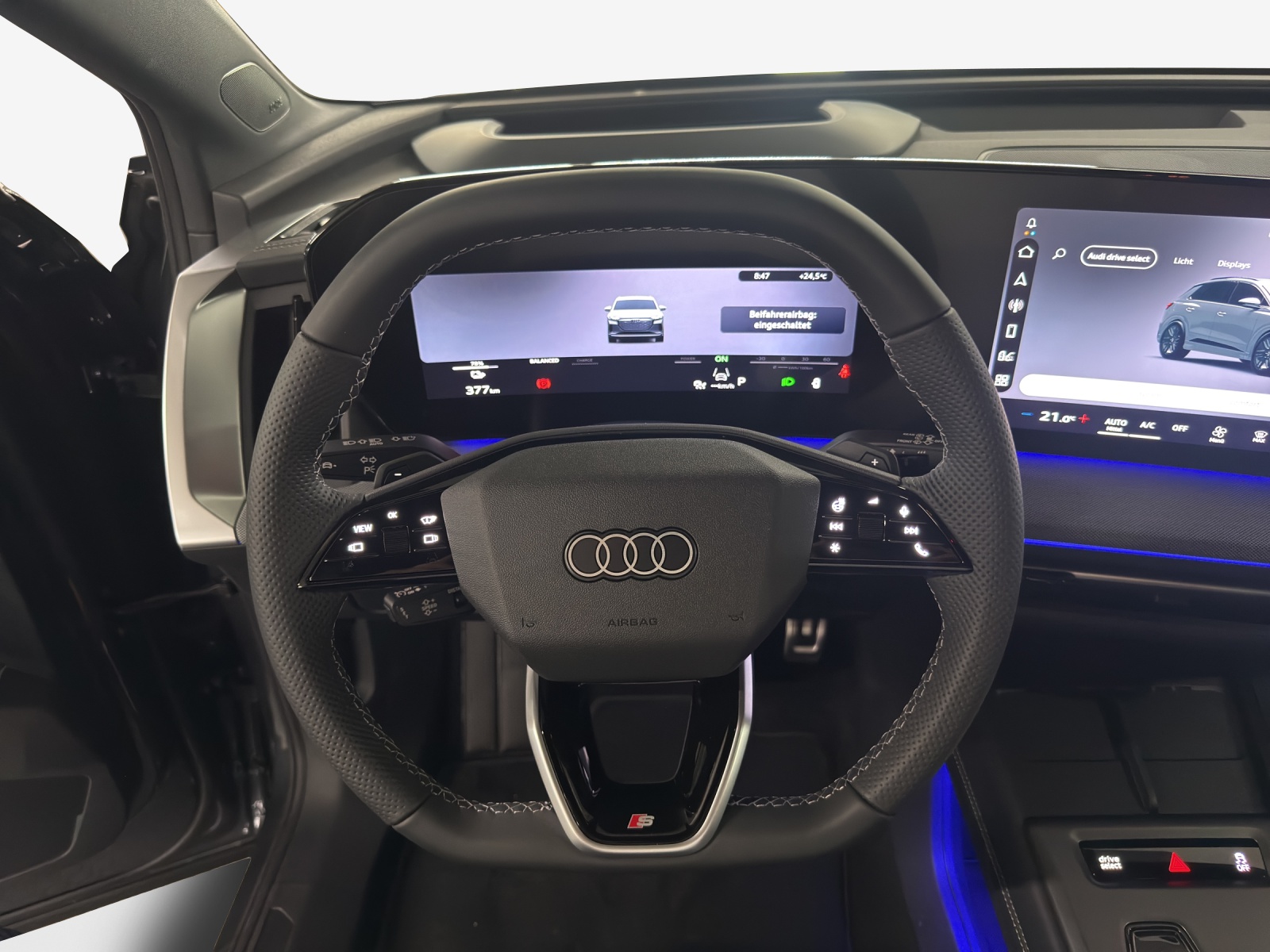AUDI Q4 e-tron SUV quattro performance-image-9