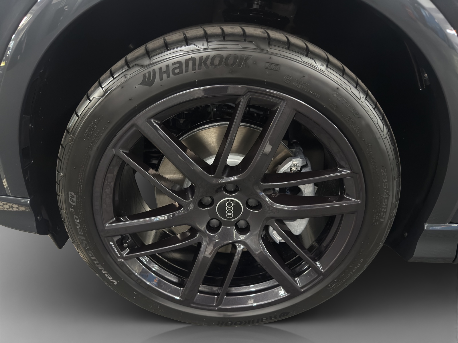 AUDI Q4 e-tron SUV quattro performance-image-12