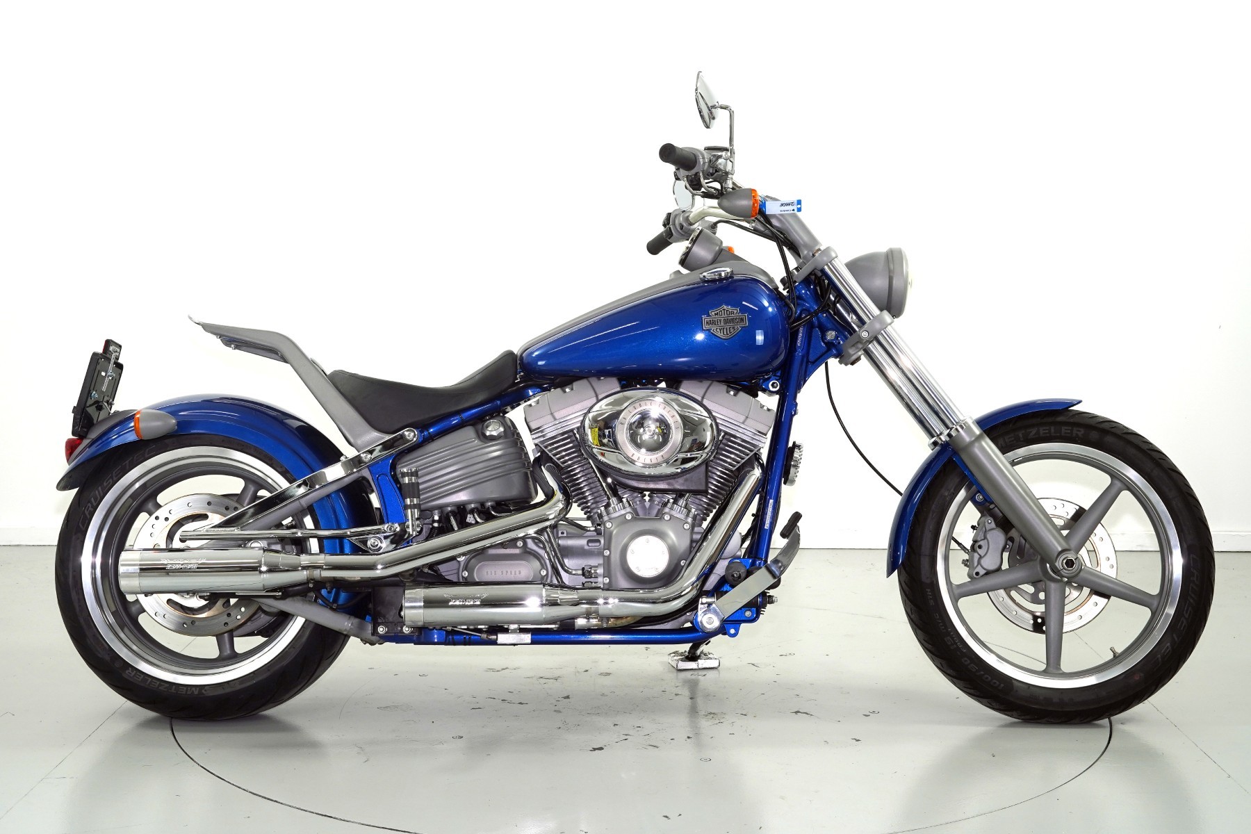 HARLEY-DAVIDSON FXCW-showroom-element-3