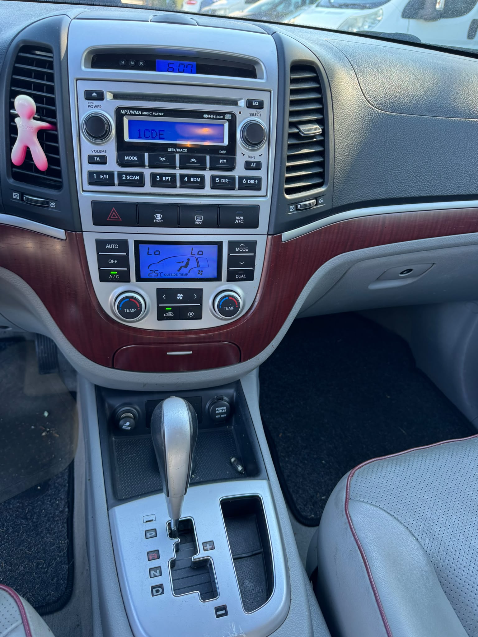 HYUNDAI Santa Fe 2.7 V6 Premium 4WD-image-10