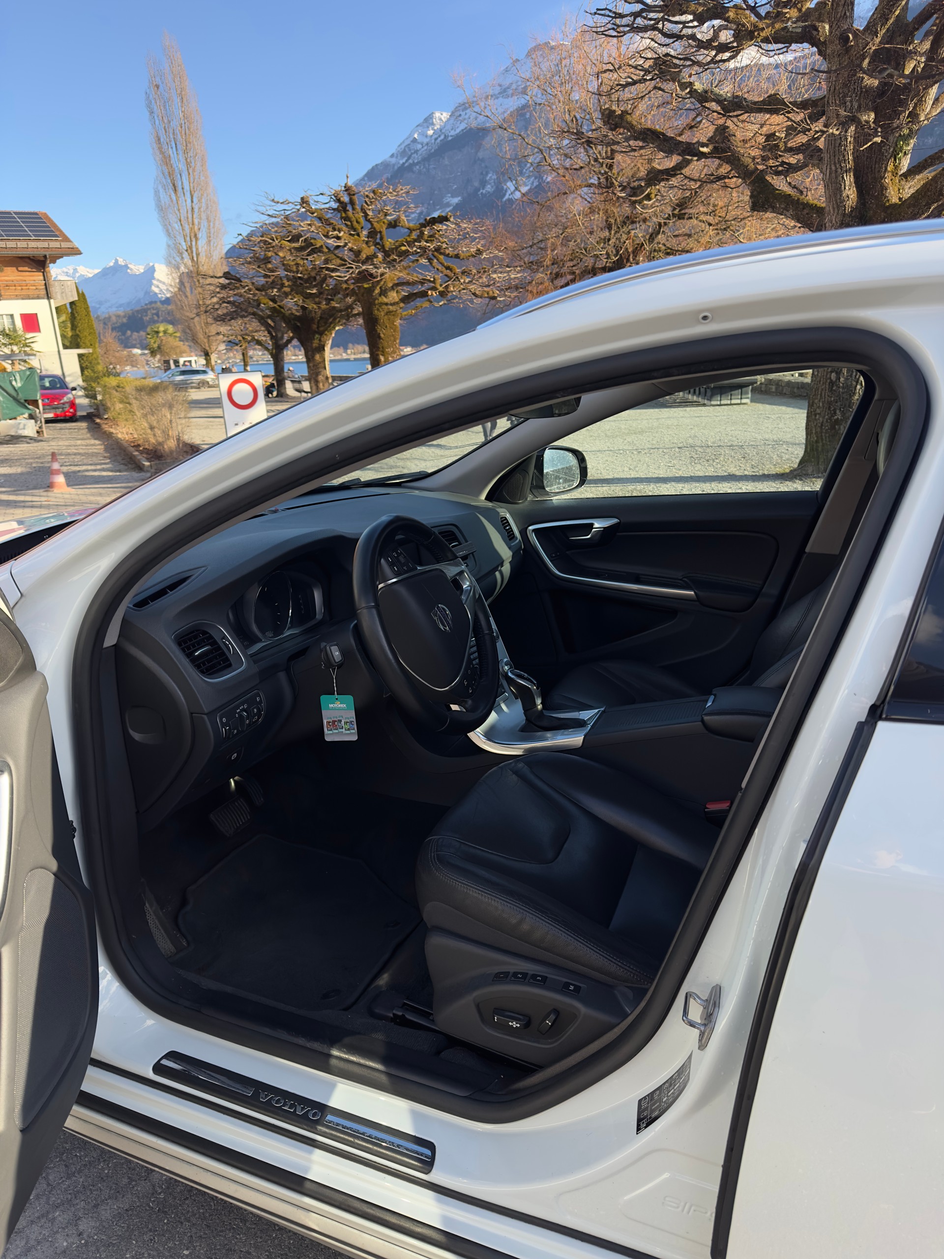 VOLVO 2.4 D4 Summum AWD S/S-image-5