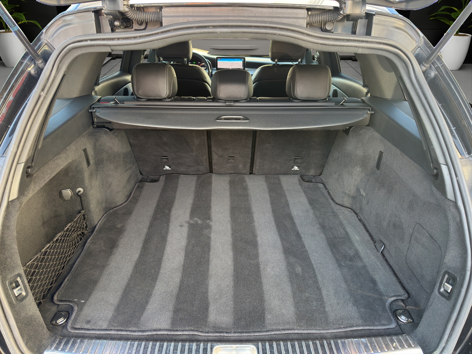 MERCEDES-BENZ C 200 Swiss Star AMG L.4M-image-11