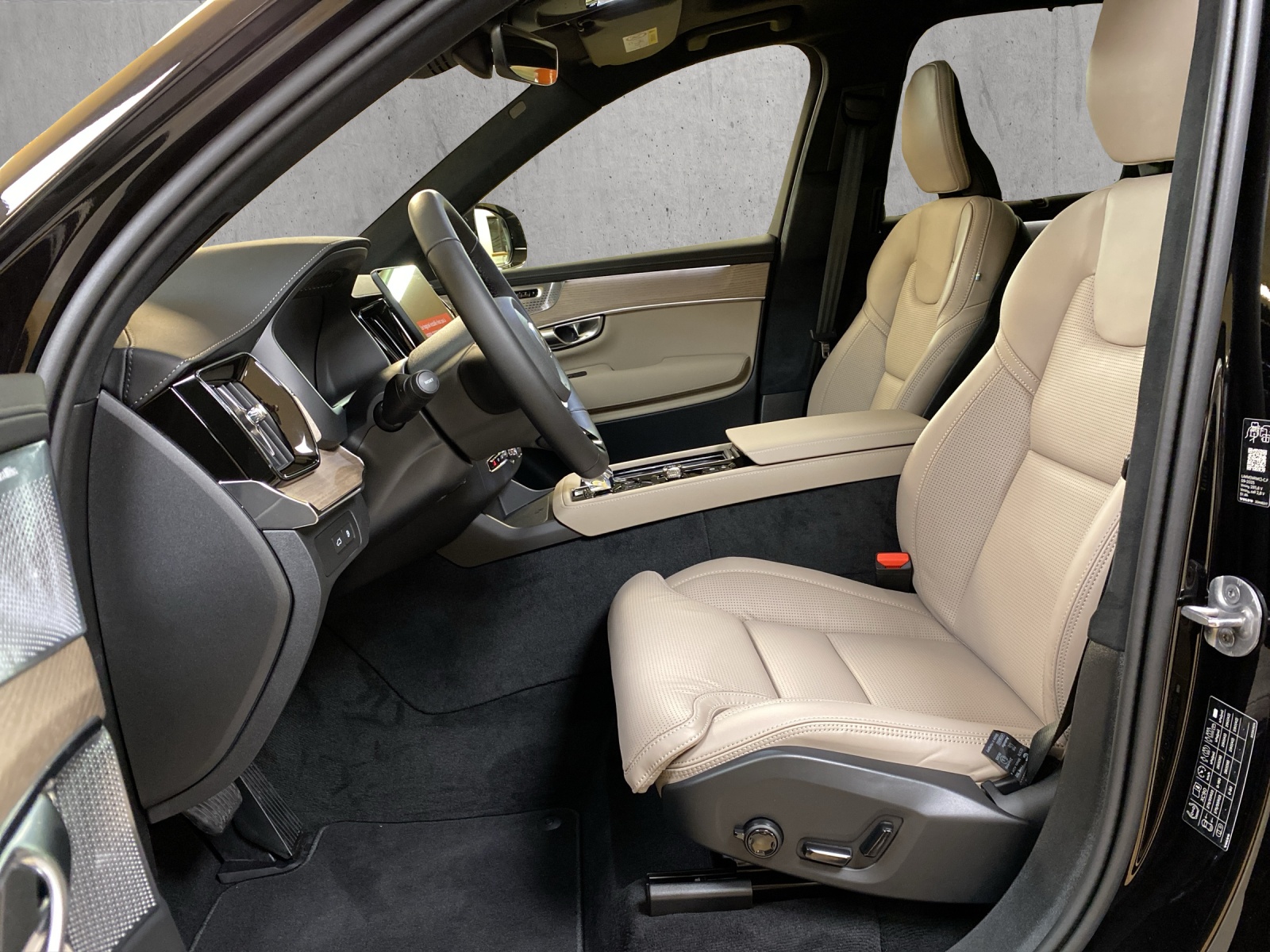VOLVO XC90 T8 eAWD PluginHybrid Ultra Dark Geartronic-image-7