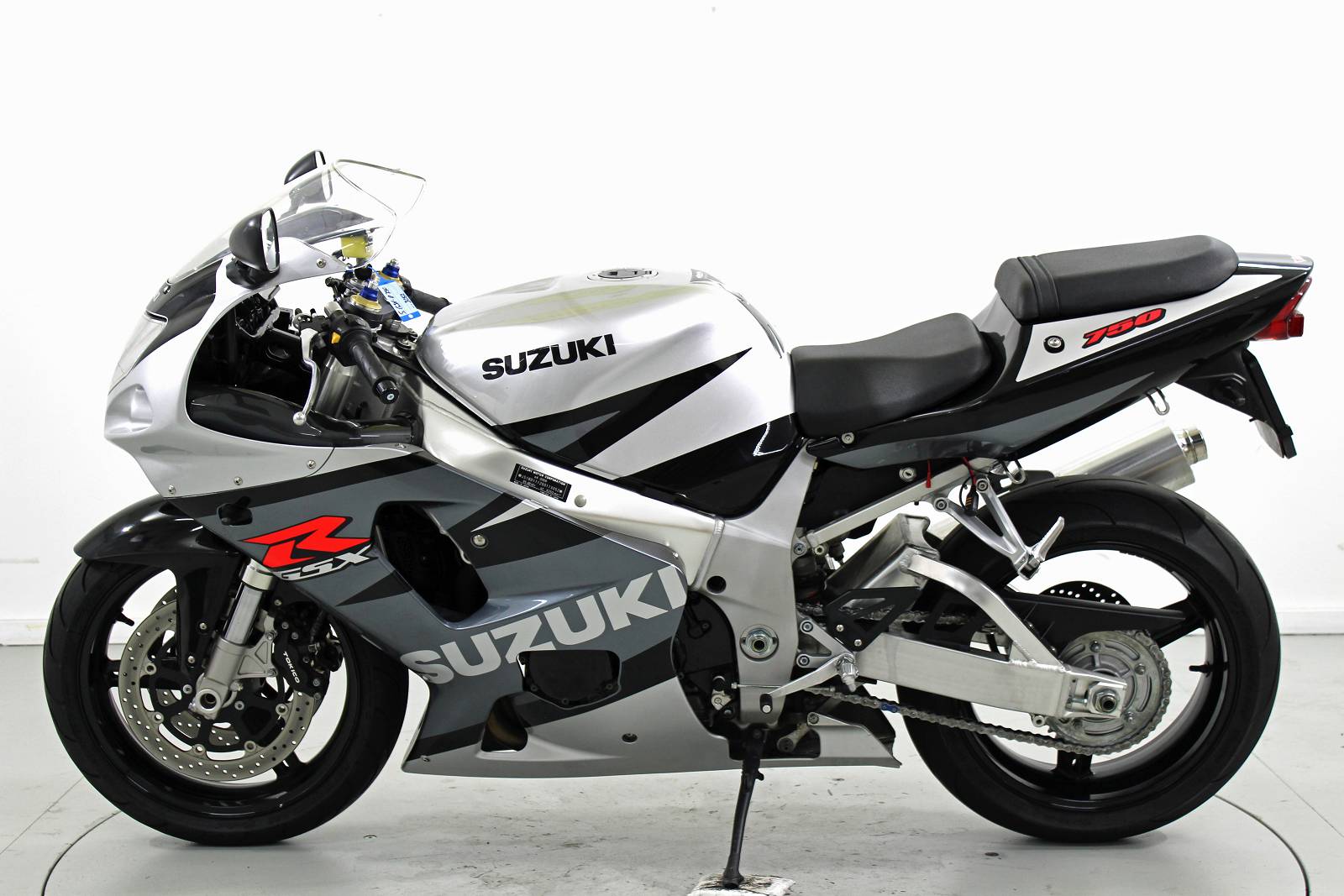 SUZUKI GSX-R 750-image-4