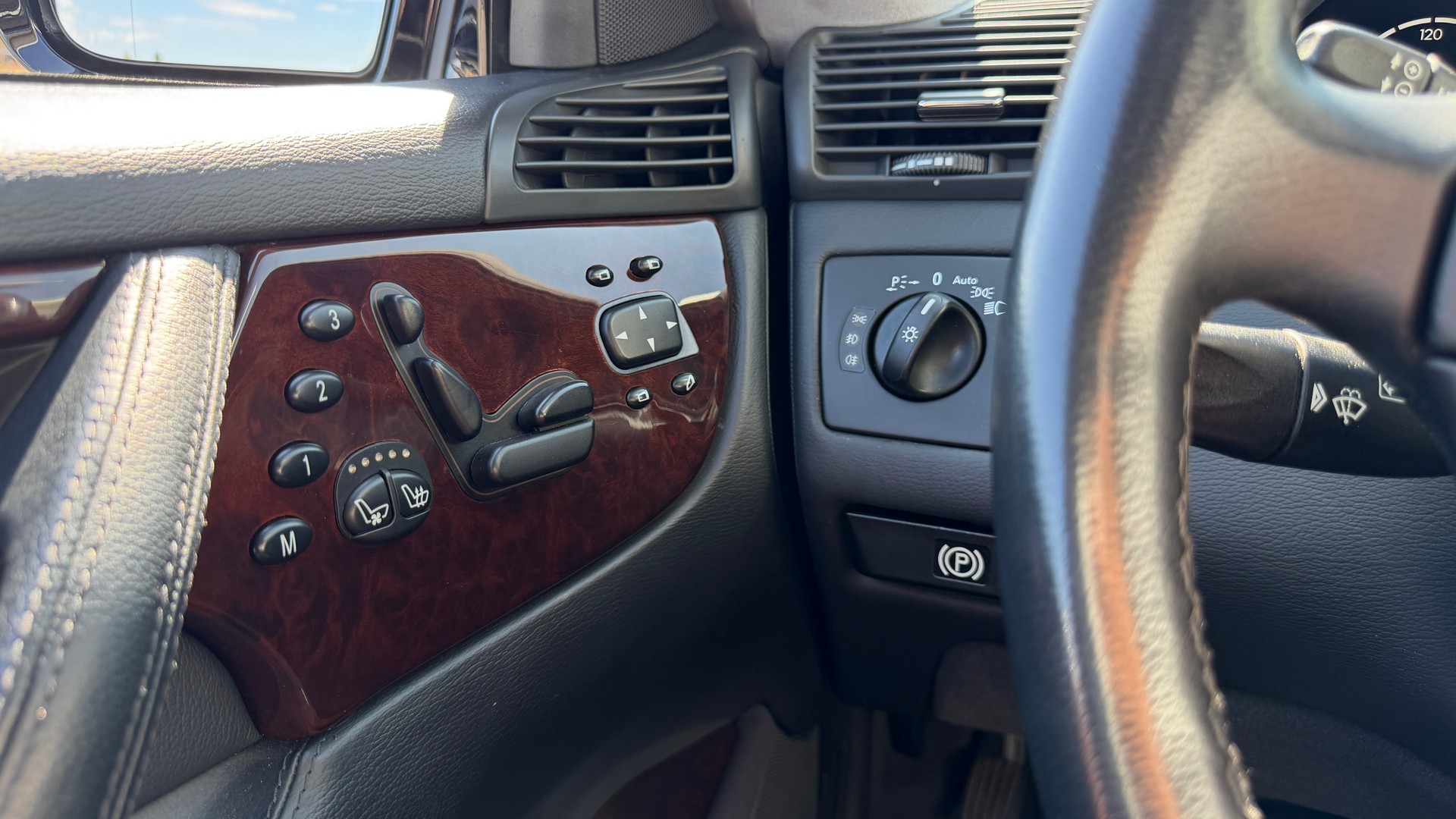 MERCEDES-BENZ CL 500 Automatic-image-19