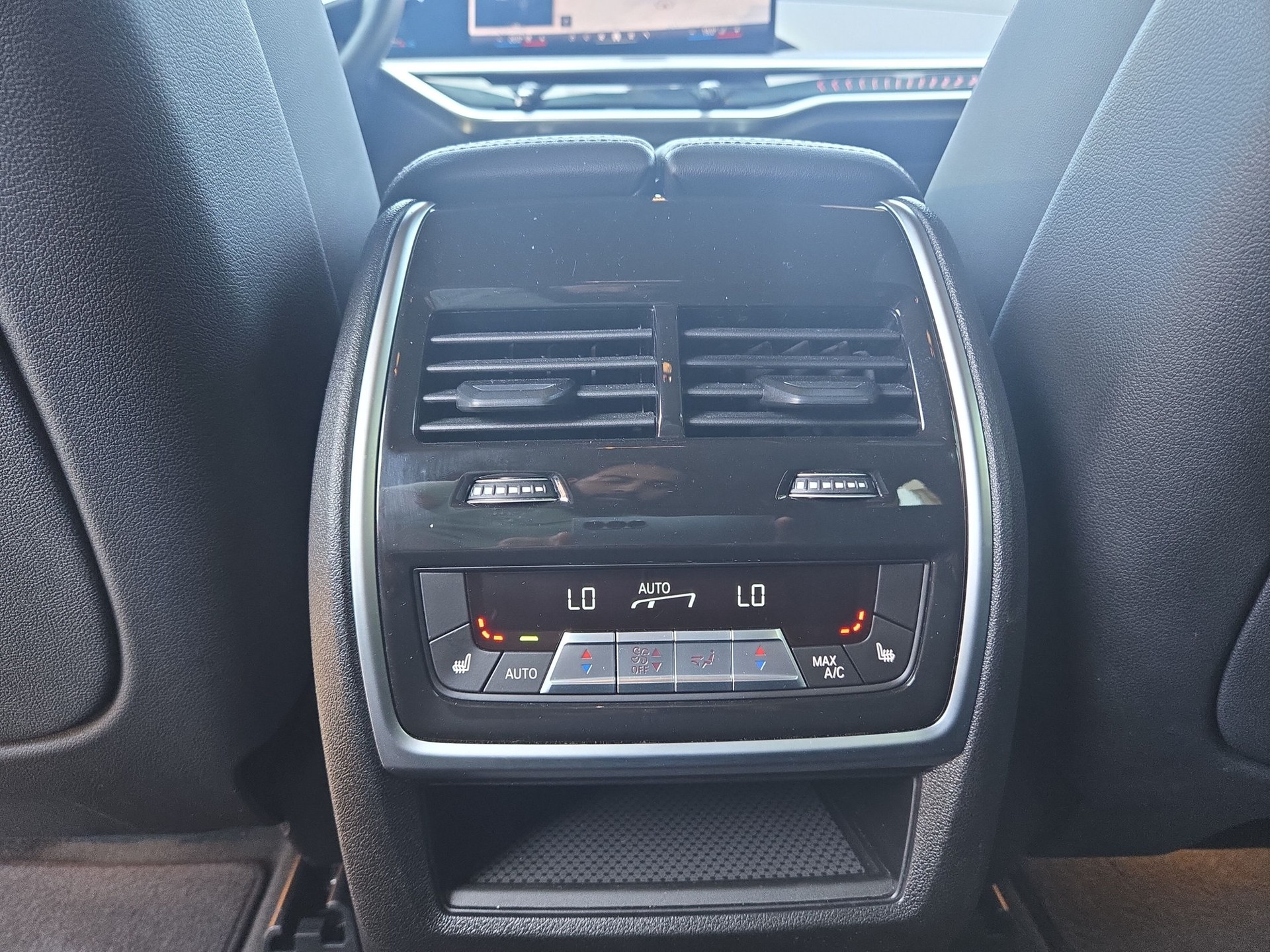 BMW X5 xDrive 48V 30d M Sport Steptronic-image-17