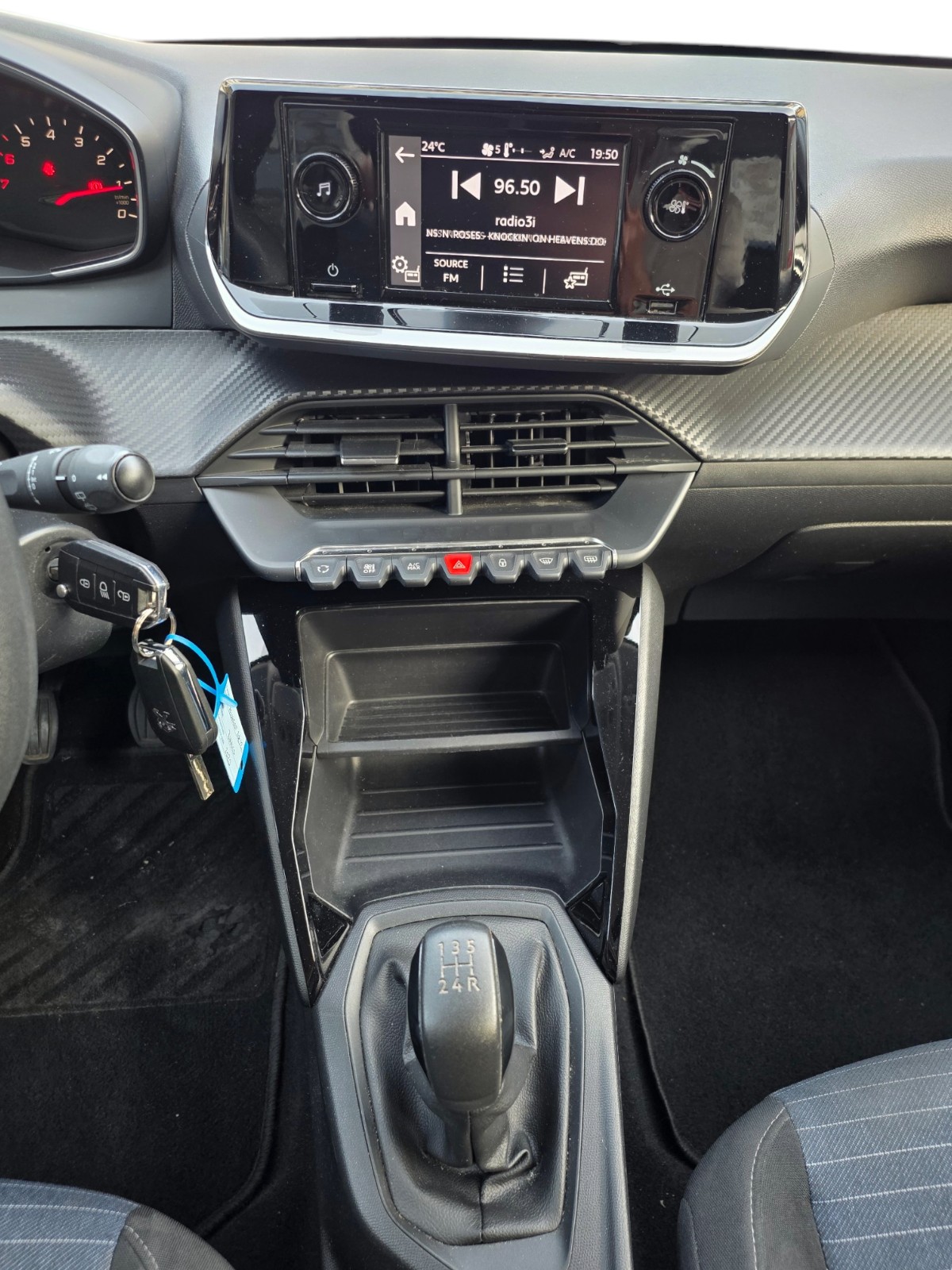 PEUGEOT 208 1.2 PureTech Active-image-11