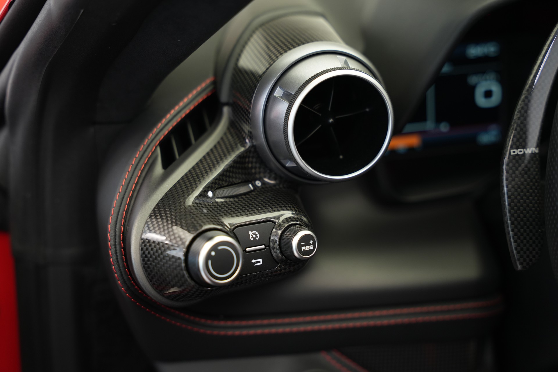 FERRARI F8 Spider *Novitec* *Lift* *Carbon* *Racing Sitze*-image-20