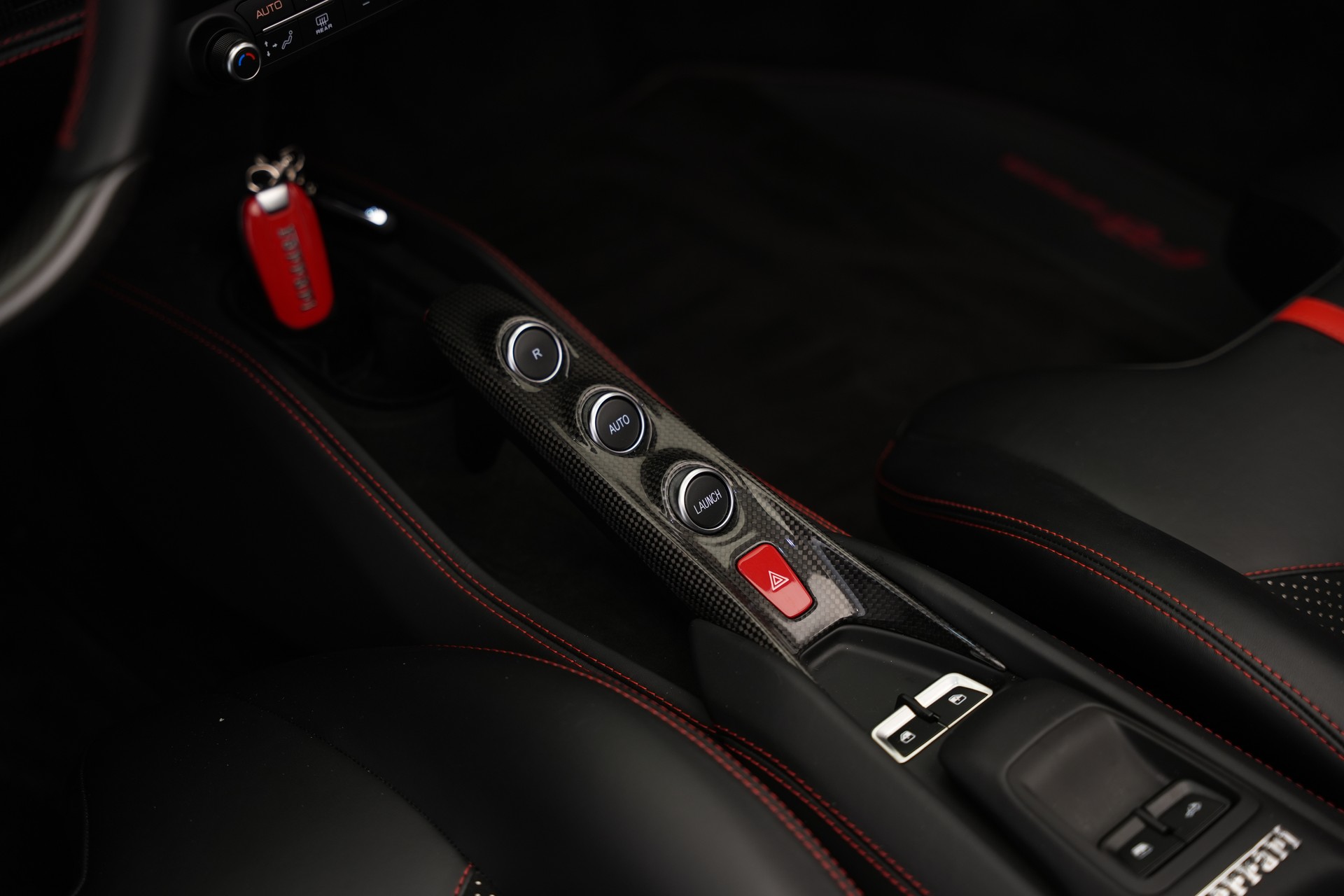 FERRARI F8 Spider *Novitec* *Lift* *Carbon* *Racing Sitze*-image-17