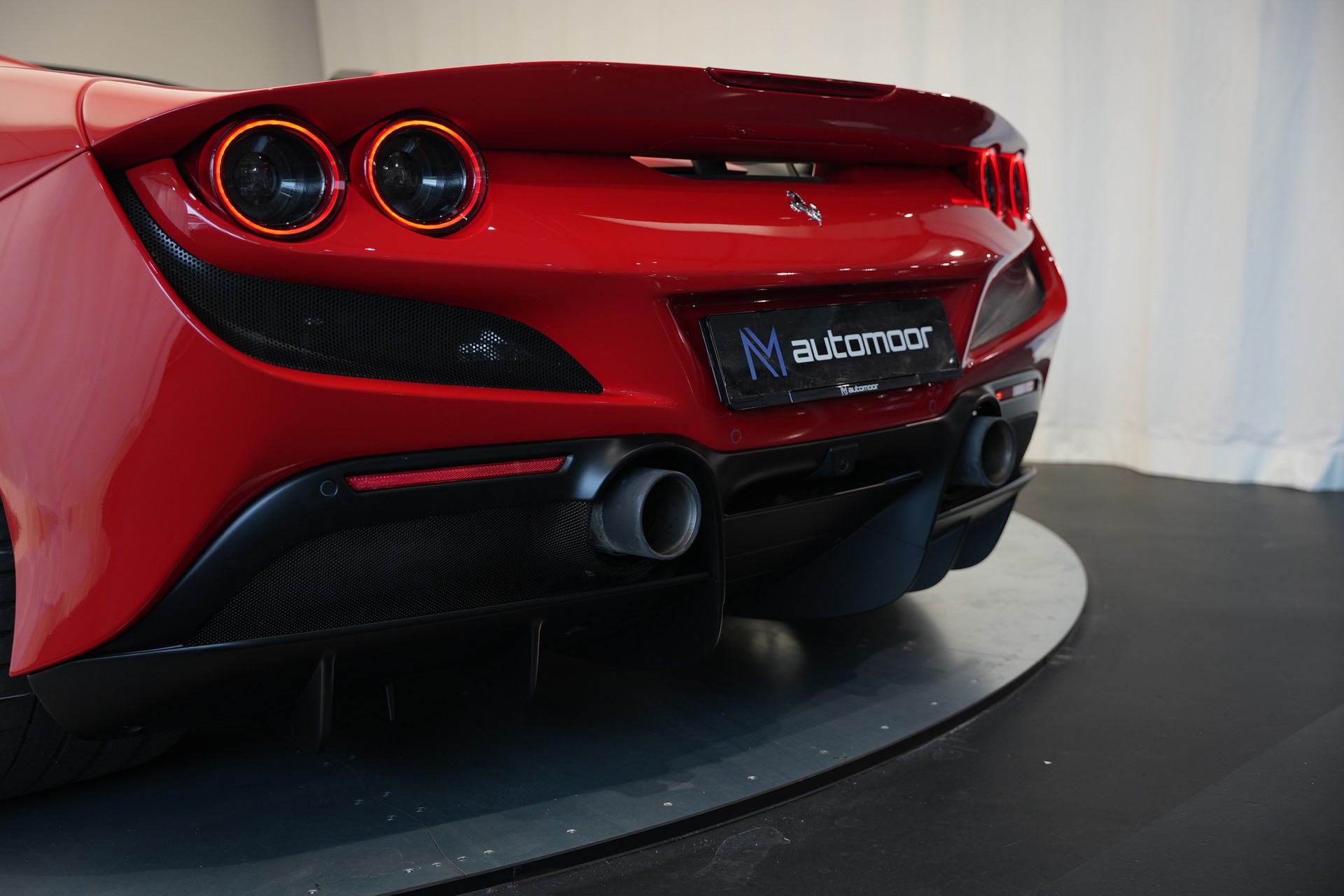 FERRARI F8 Spider *Novitec* *Lift* *Carbon* *Racing Sitze*-image-33