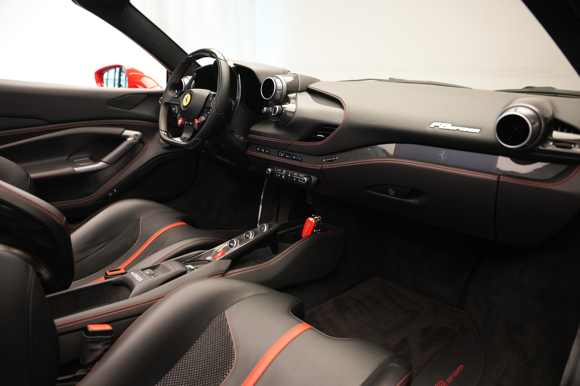 FERRARI F8 Spider *Novitec* *Lift* *Carbon* *Racing Sitze*-image-12