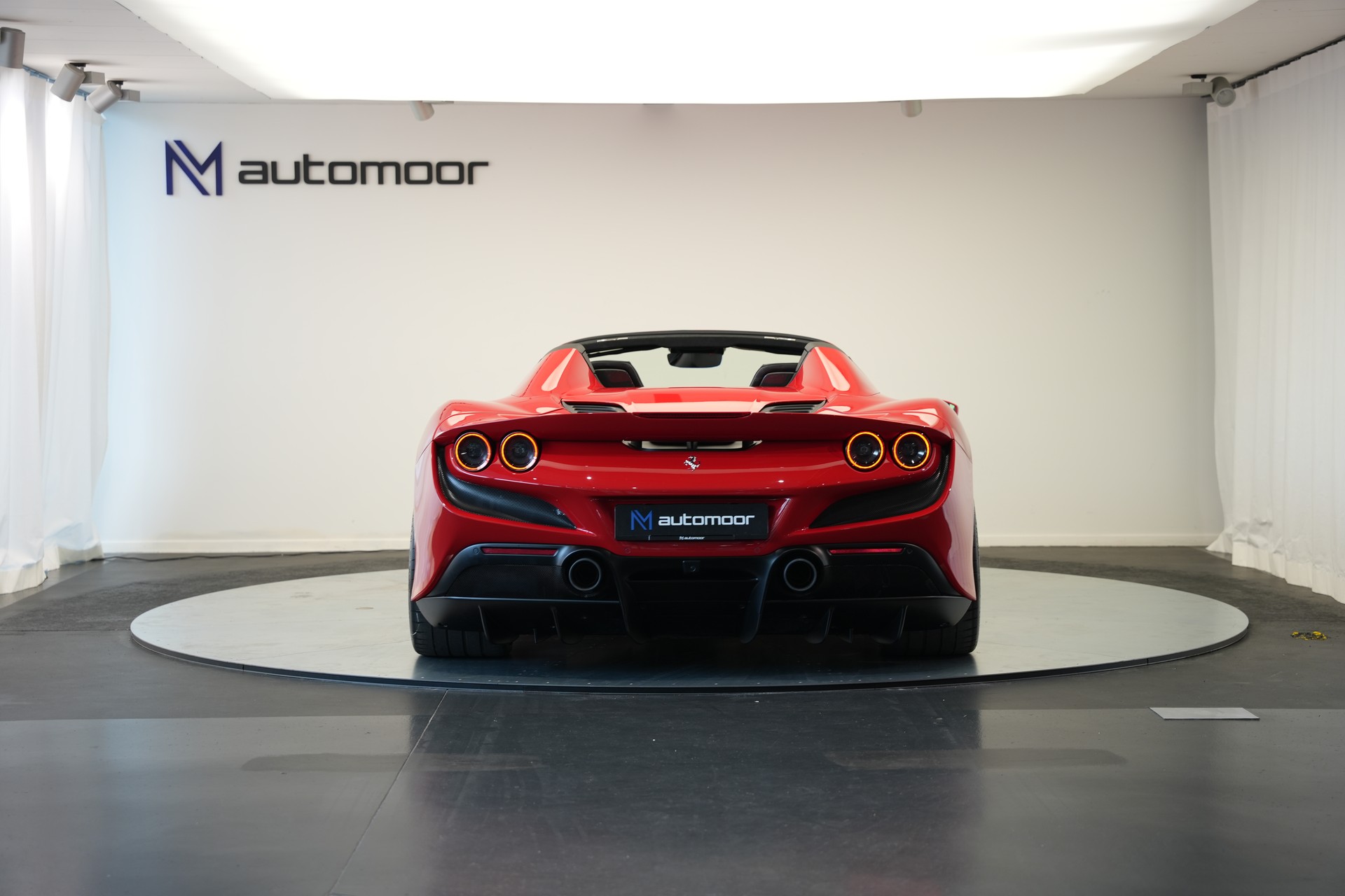 FERRARI F8 Spider *Novitec* *Lift* *Carbon* *Racing Sitze*-image-5